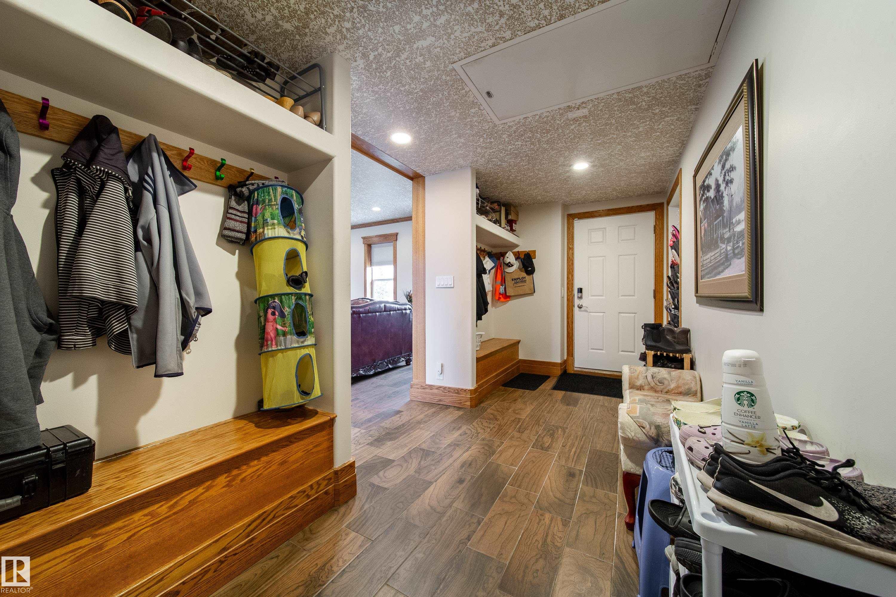 Photo 17 at 51214 Rge Rd 232, None, Rural Strathcona County