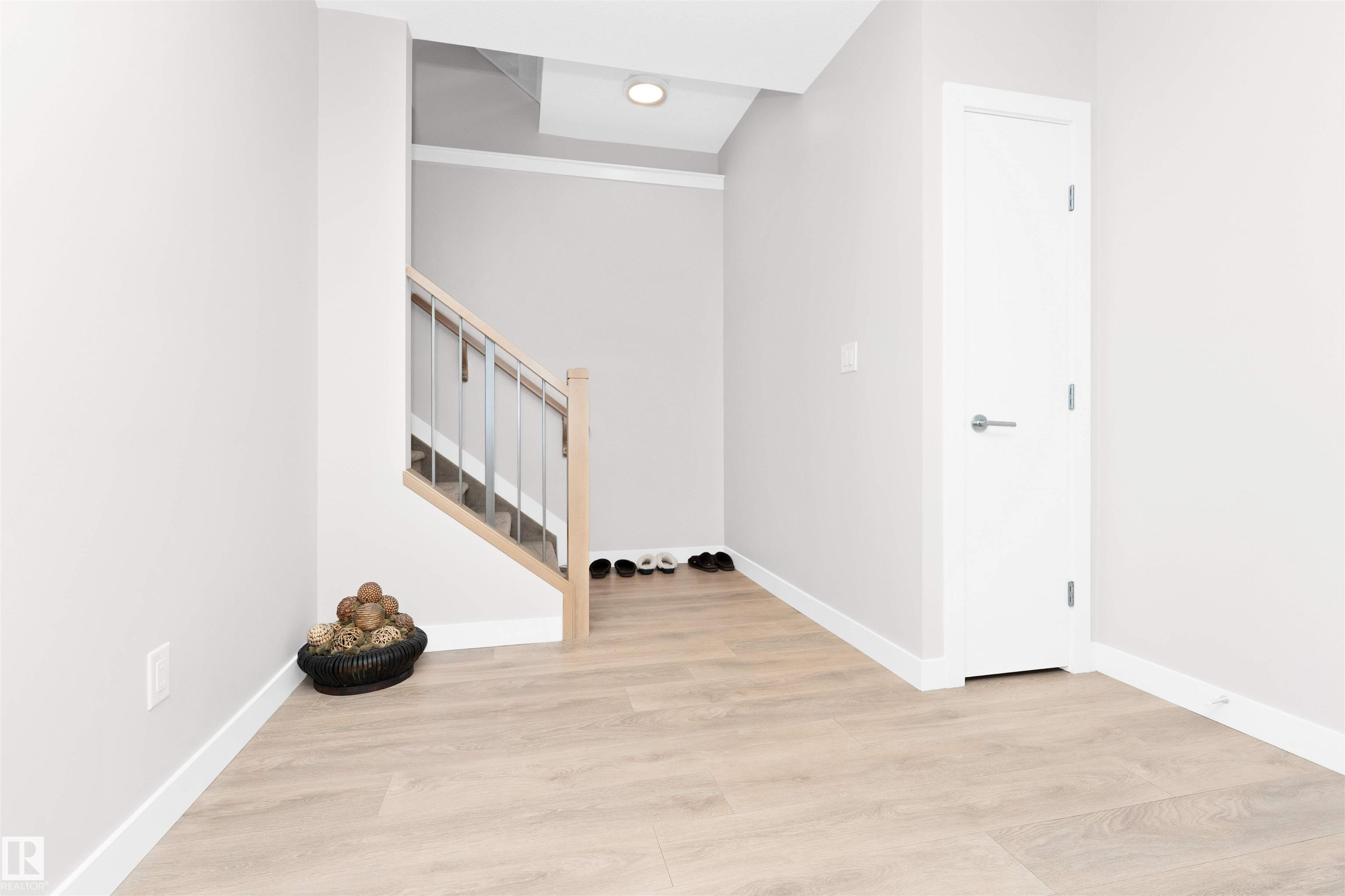Photo 40 at 7404 May Common NW, Magrath Heights, Edmonton