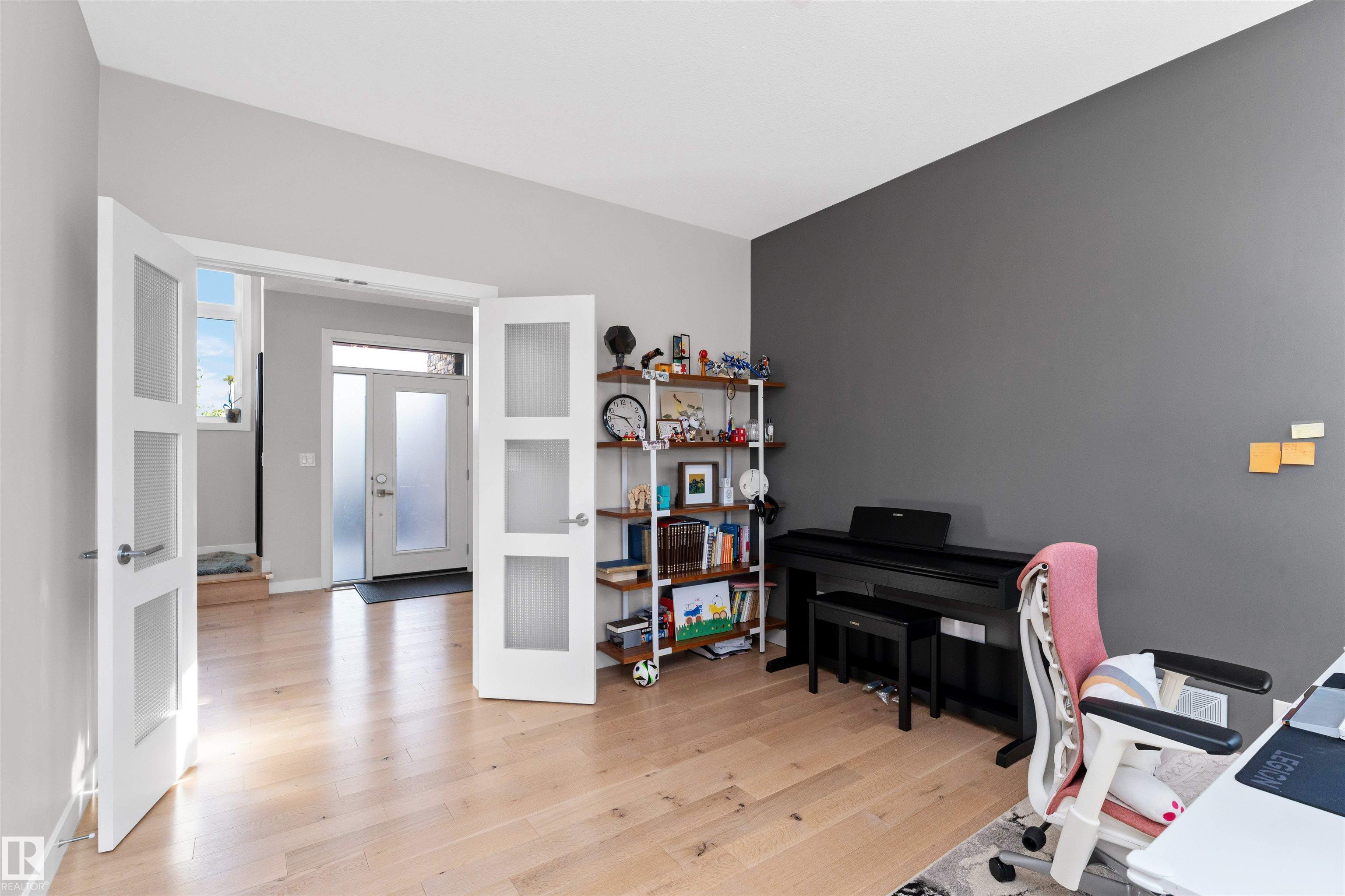 Photo 8 at 7404 May Common NW, Magrath Heights, Edmonton