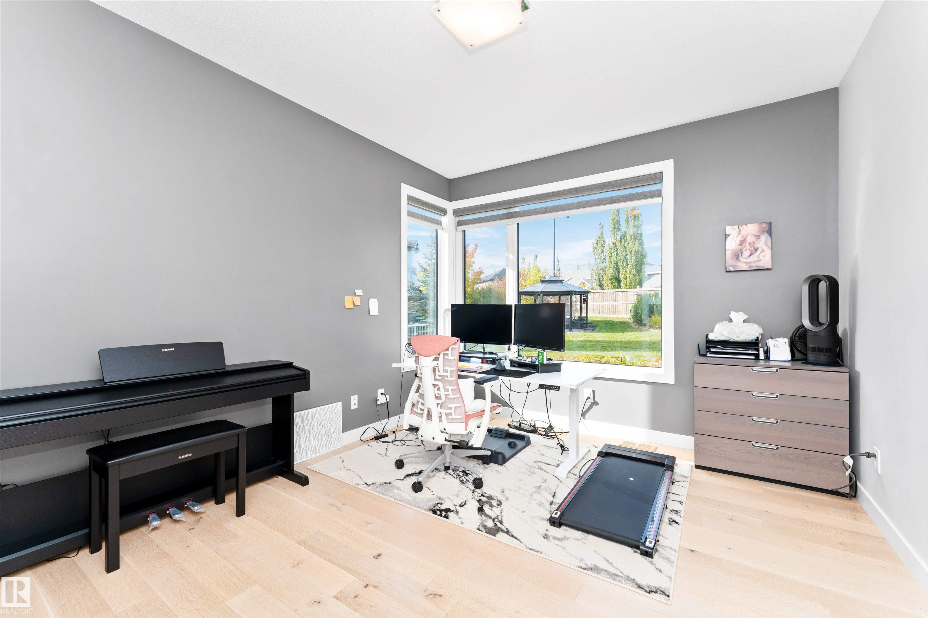 Photo 9 at 7404 May Common NW, Magrath Heights, Edmonton