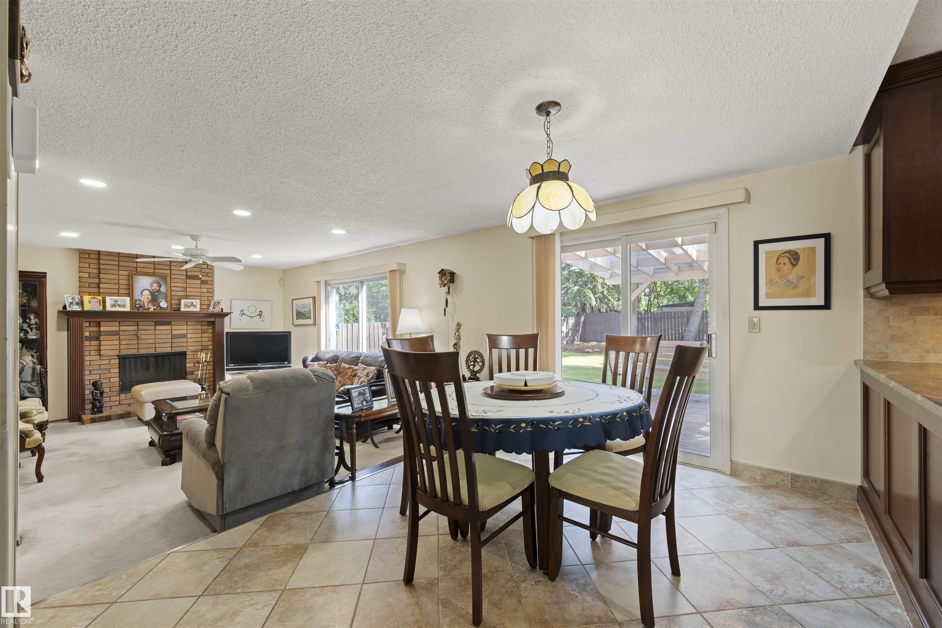 Photo 16 at 2811 125 Street NW, Blue Quill Estates, Edmonton