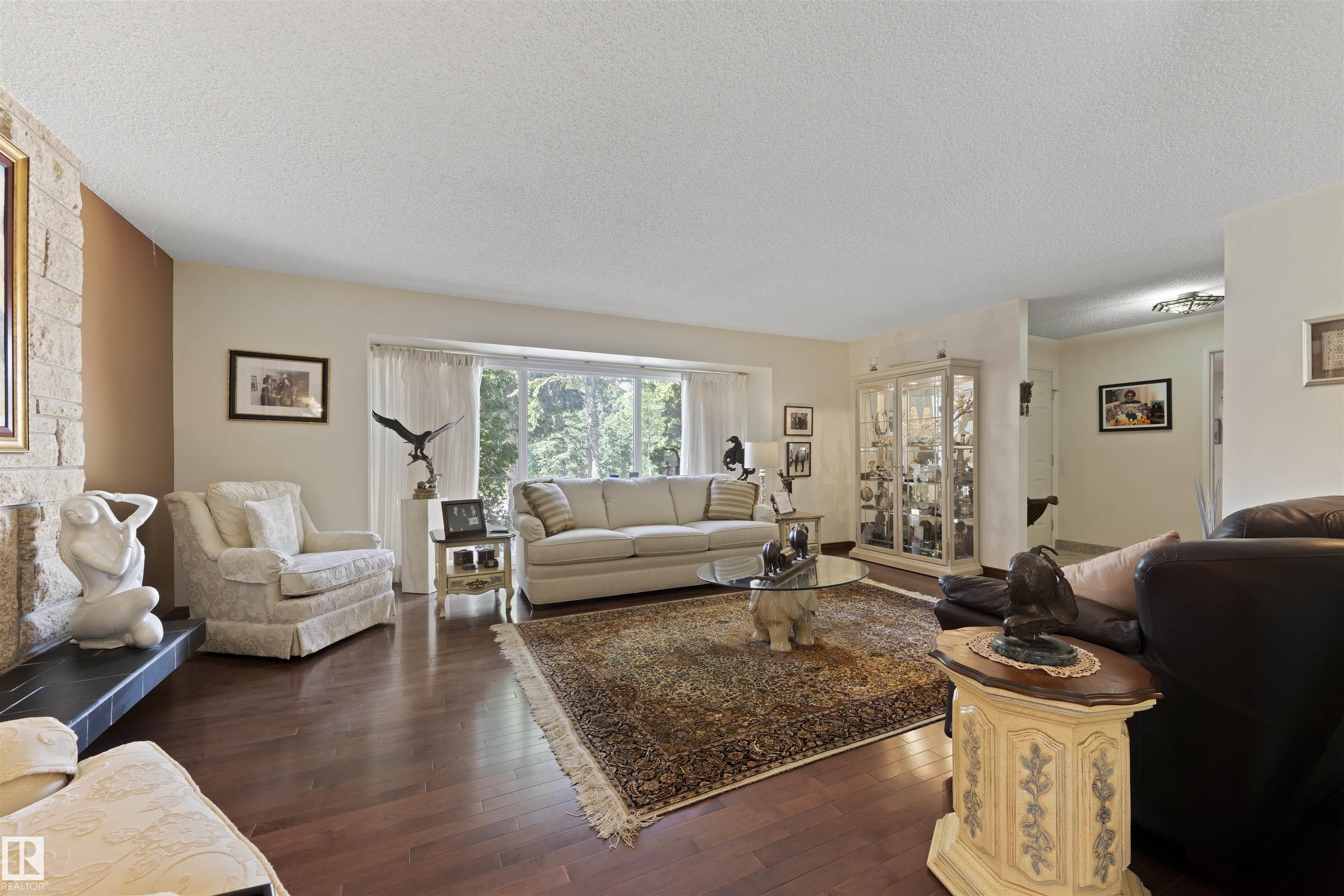 Photo 7 at 2811 125 Street NW, Blue Quill Estates, Edmonton