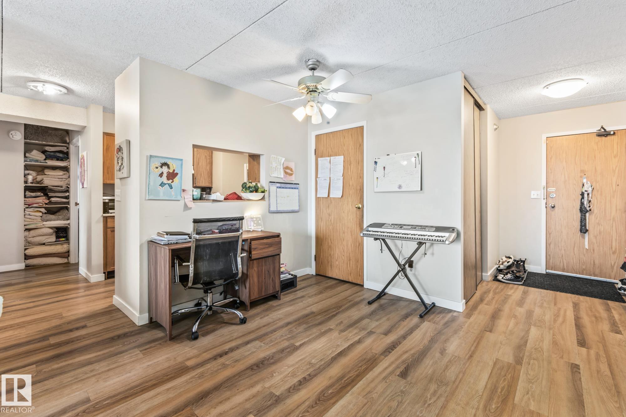 Photo 12 at 905 - 9917 110 Street NW, Wîhkwêntôwin, Edmonton