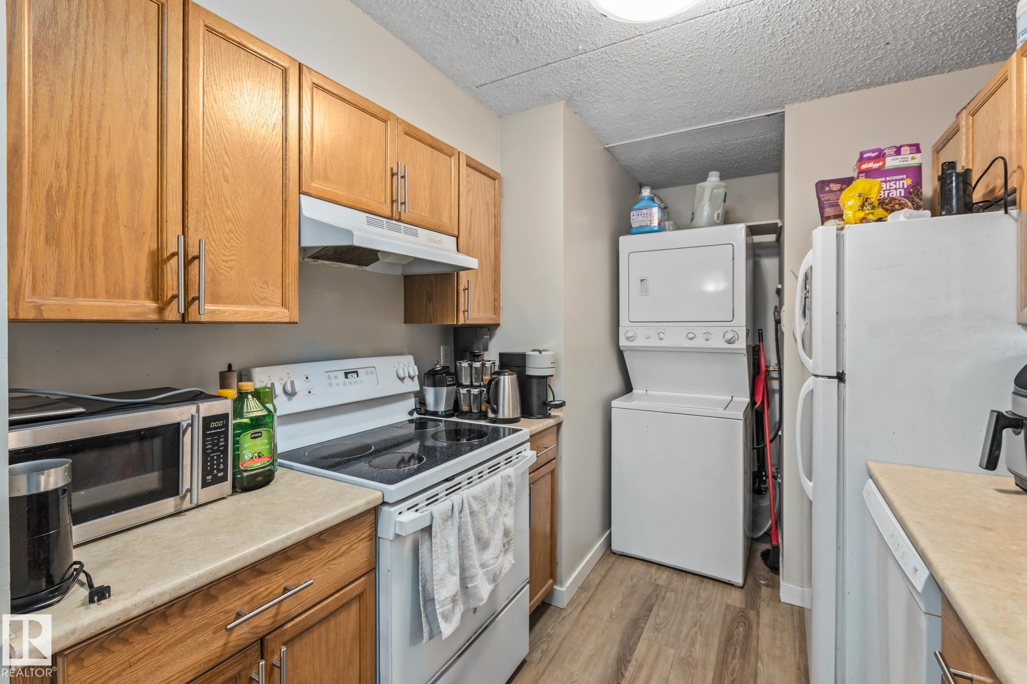 Photo 14 at 905 - 9917 110 Street NW, Wîhkwêntôwin, Edmonton