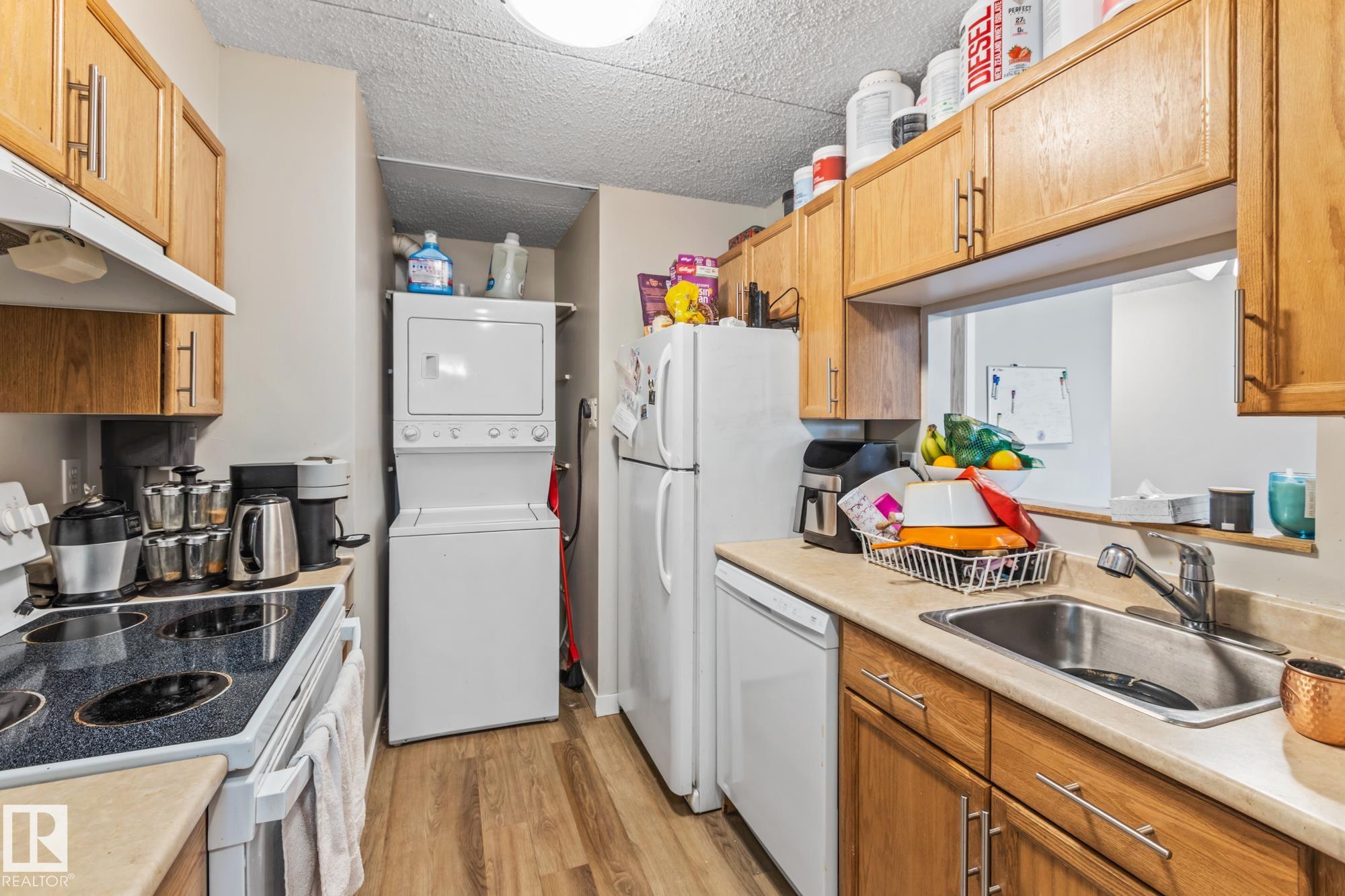 Photo 15 at 905 - 9917 110 Street NW, Wîhkwêntôwin, Edmonton