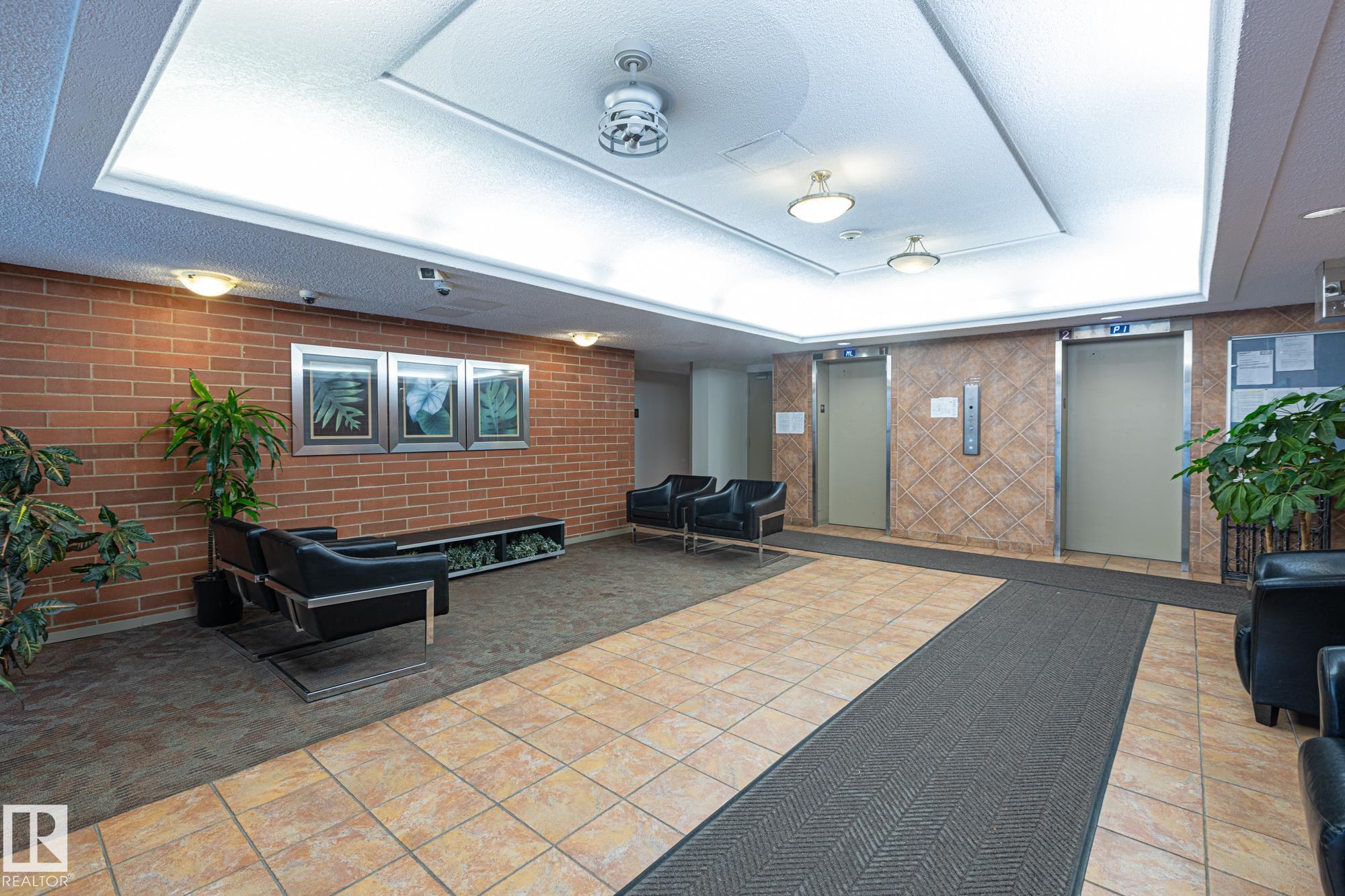 Photo 3 at 905 - 9917 110 Street NW, Wîhkwêntôwin, Edmonton