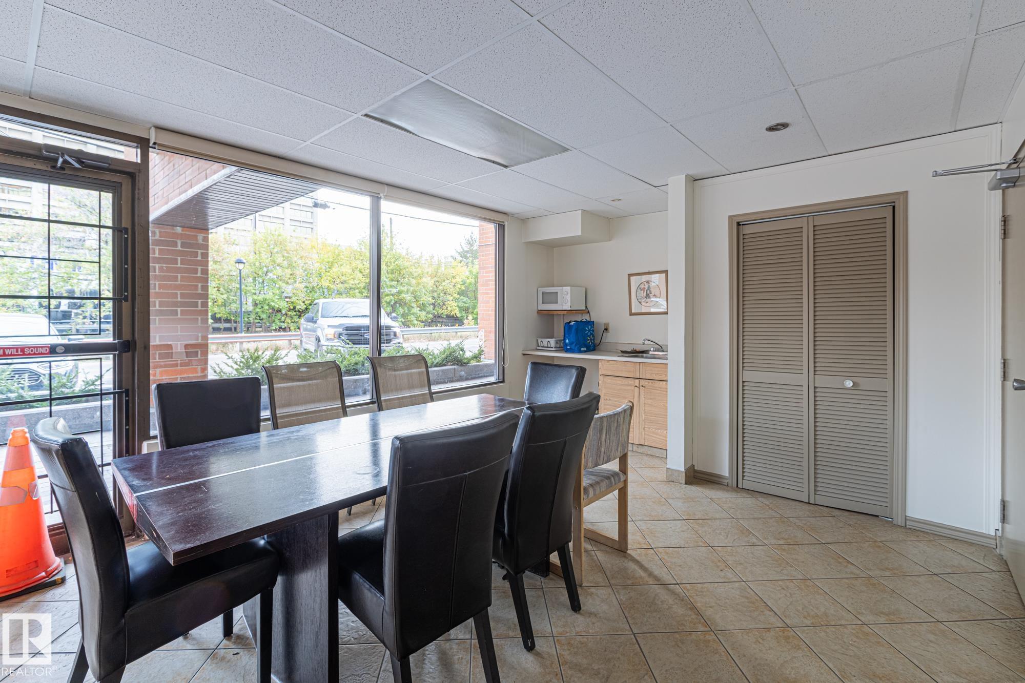 Photo 31 at 905 - 9917 110 Street NW, Wîhkwêntôwin, Edmonton