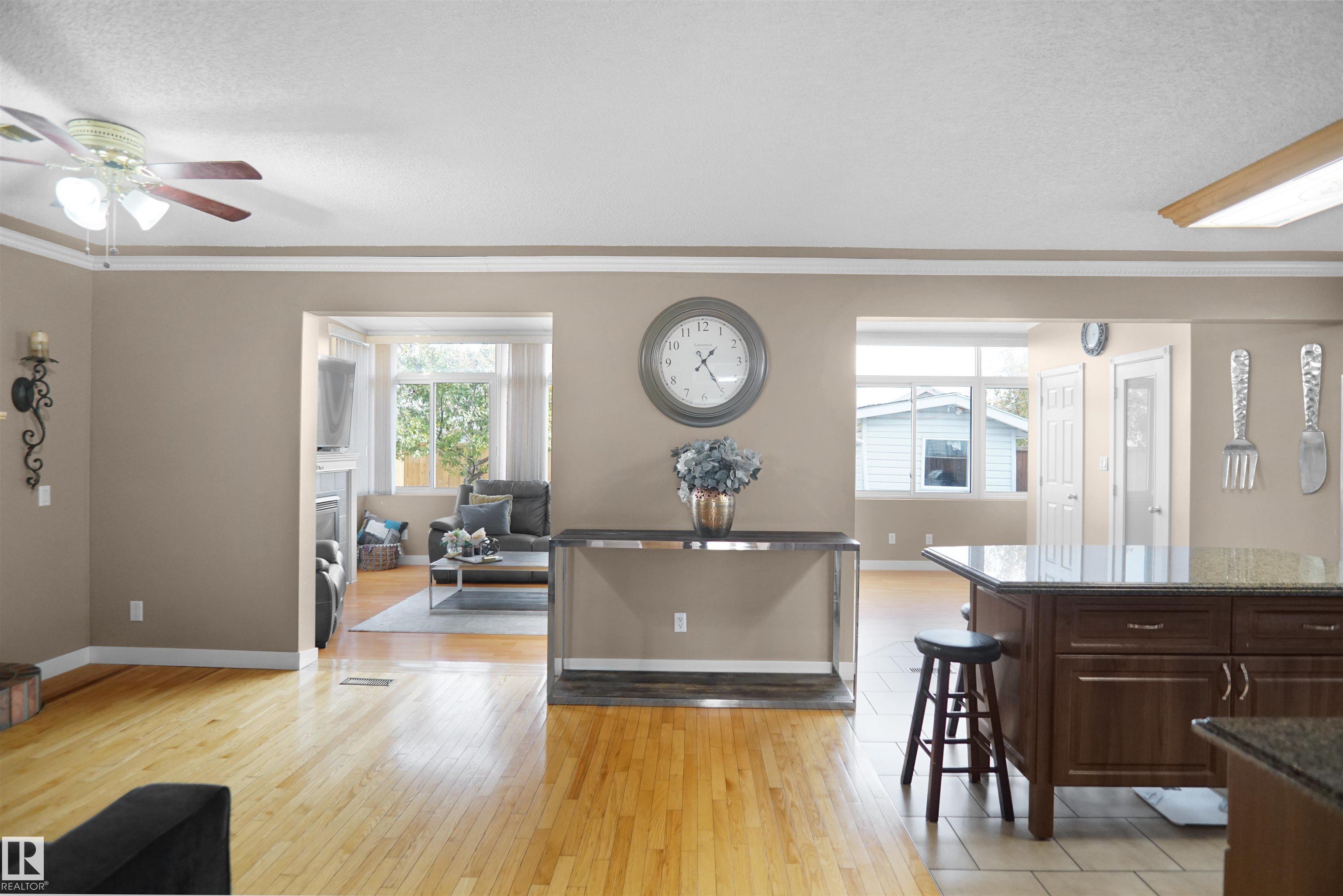 Photo 15 at 15519 70 Street NW, Ozerna, Edmonton