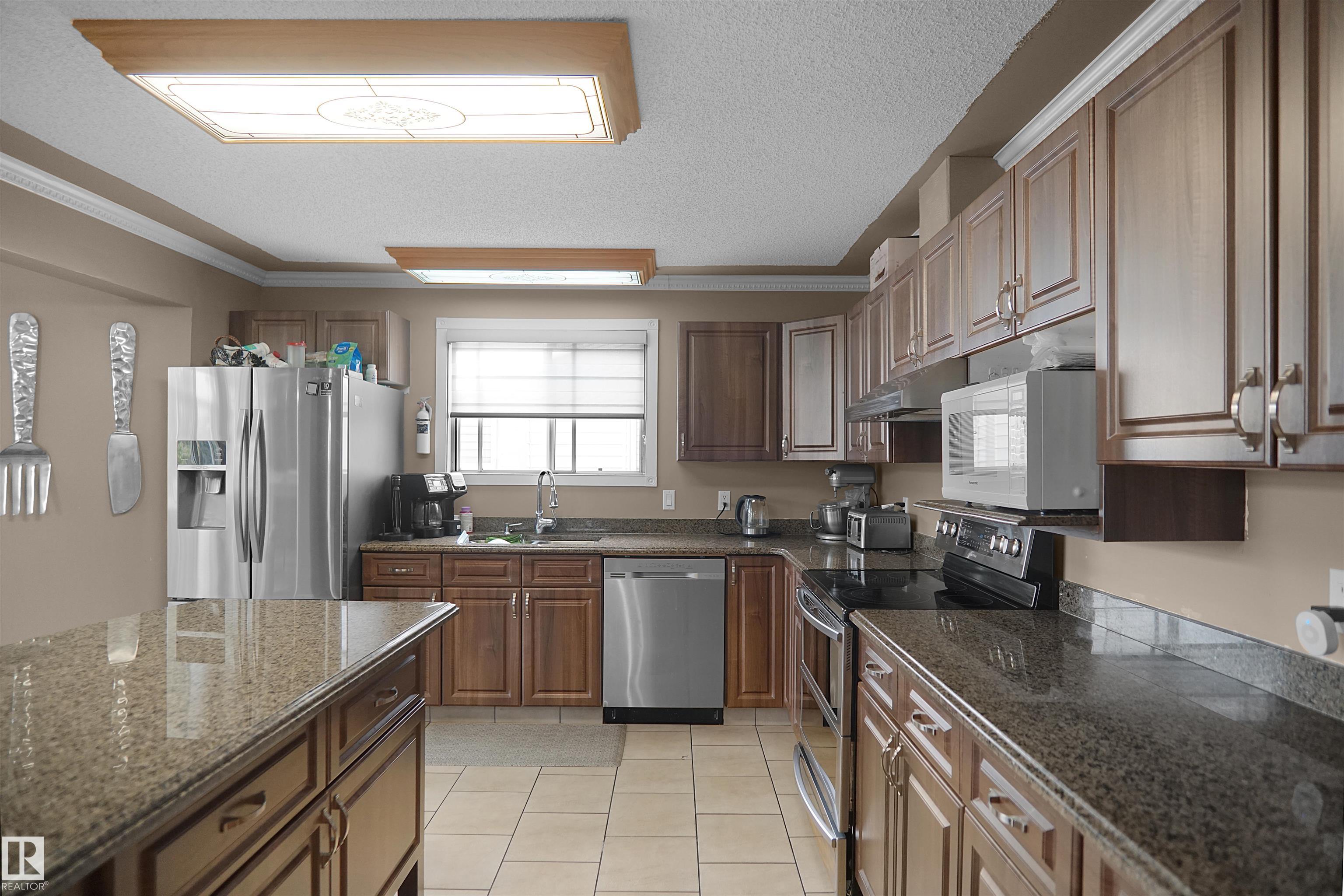 Photo 21 at 15519 70 Street NW, Ozerna, Edmonton