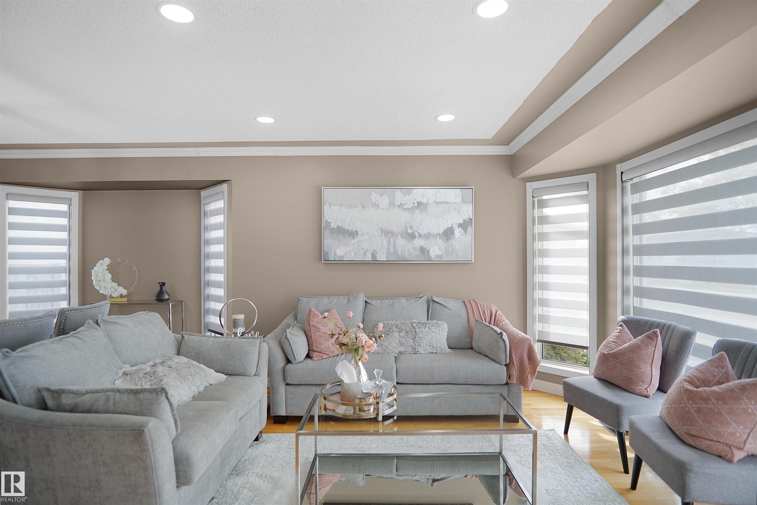 Photo 4 at 15519 70 Street NW, Ozerna, Edmonton