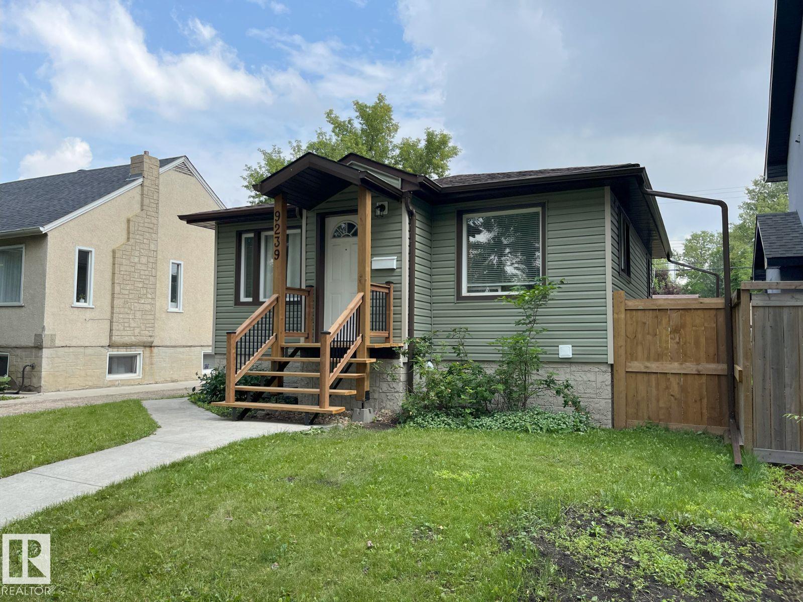 Photo 2 at 9239 92 Street NW, Bonnie Doon, Edmonton