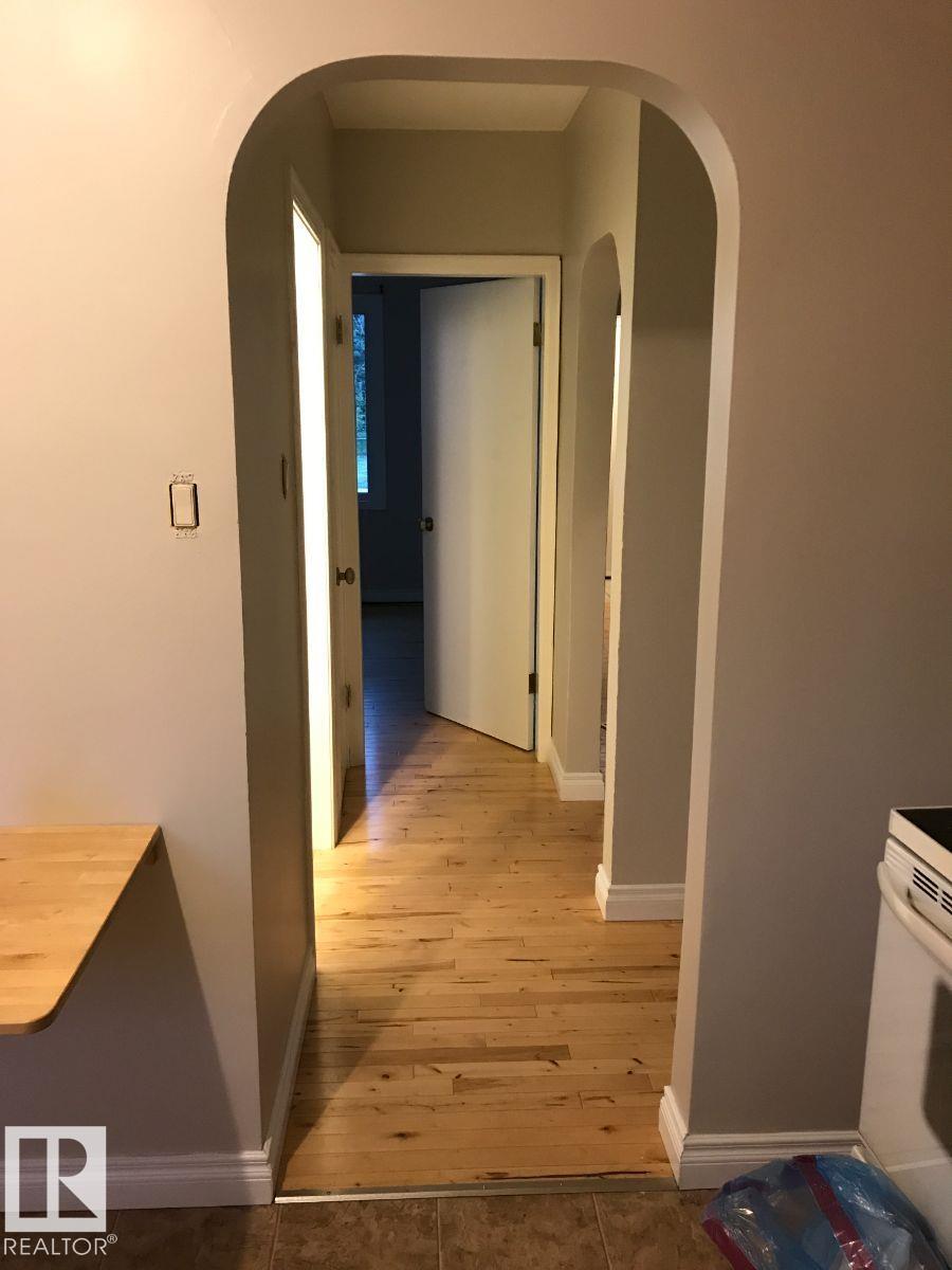 Photo 8 at 9239 92 Street NW, Bonnie Doon, Edmonton