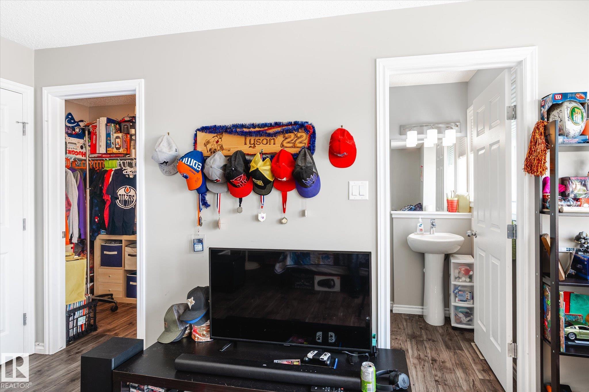 Photo 23 at 2424 19a Avenue NW, Laurel, Edmonton