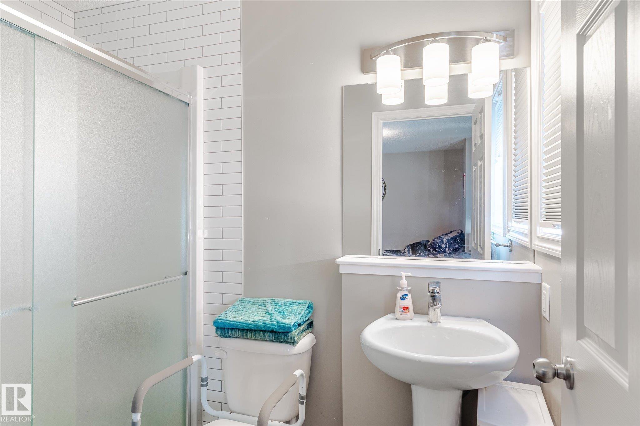 Photo 24 at 2424 19a Avenue NW, Laurel, Edmonton