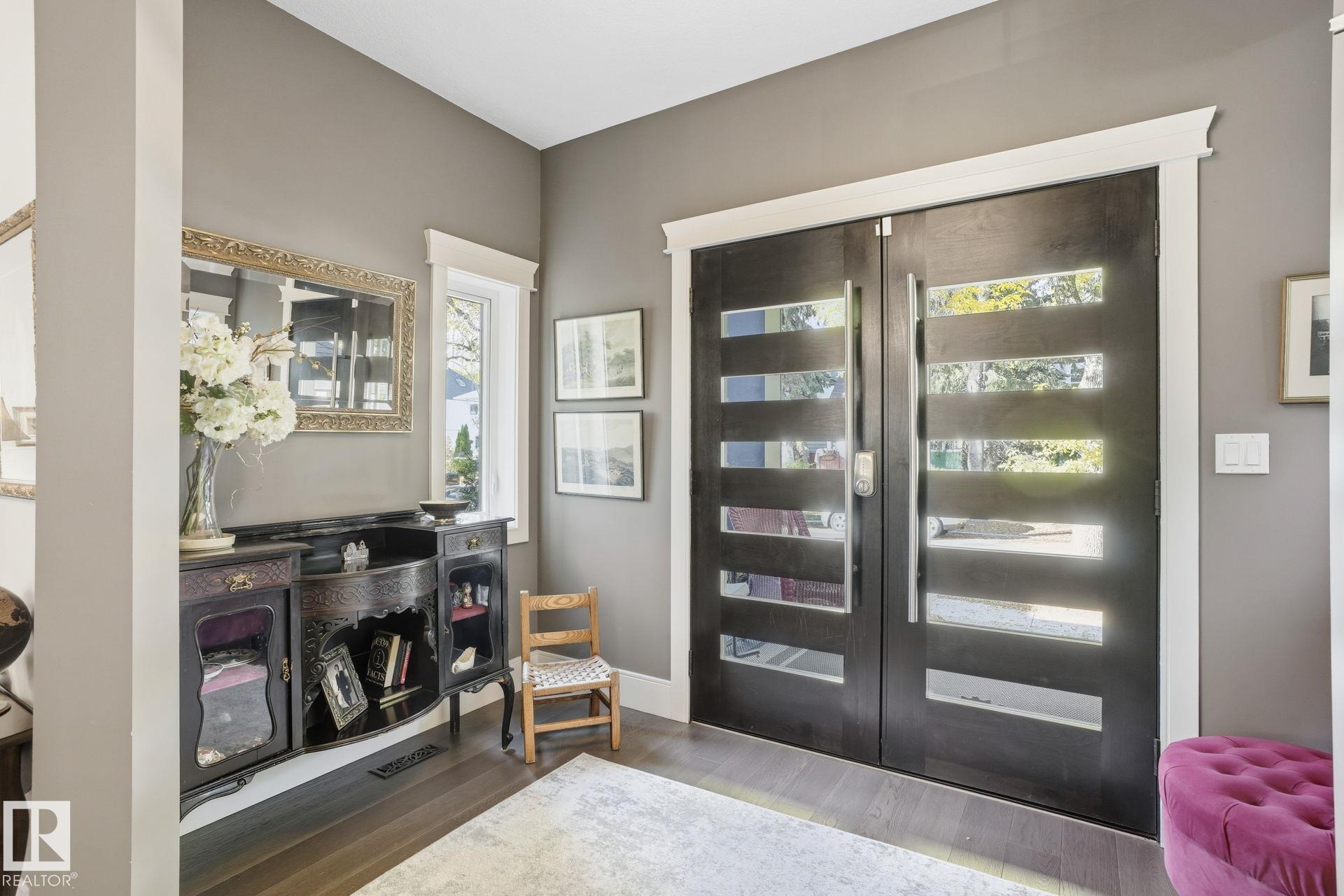 Photo 3 at 11121 81 Avenue NW, Garneau, Edmonton