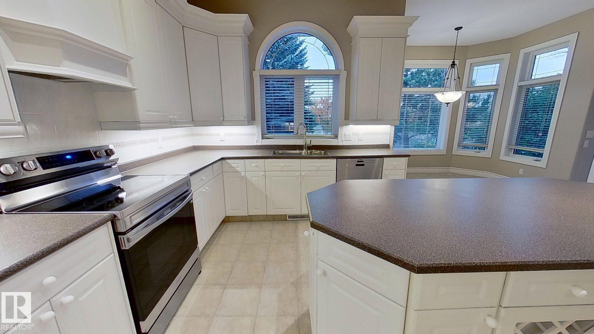 Photo 11 at 1 Kelso crest, Kingswood, St. Albert