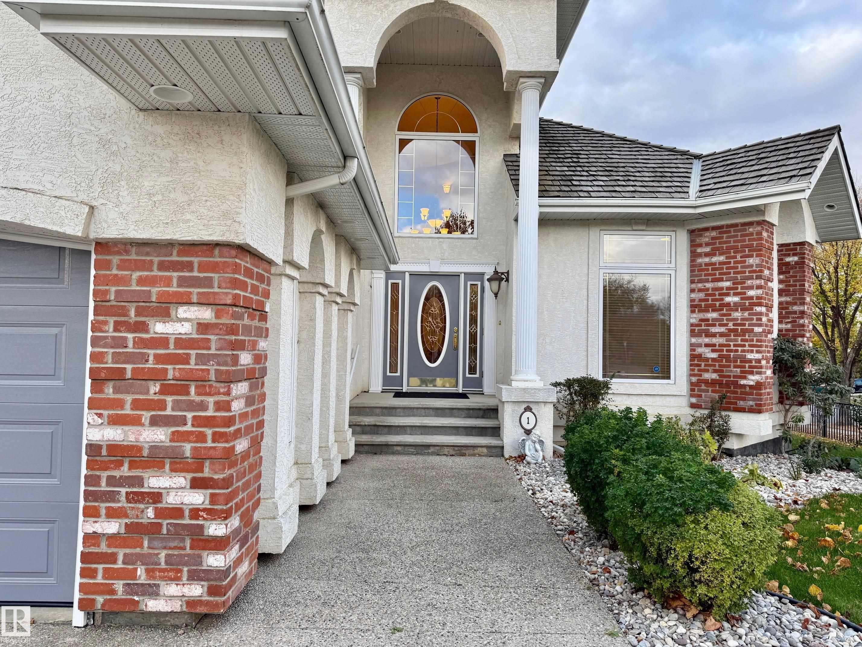 Photo 3 at 1 Kelso crest, Kingswood, St. Albert