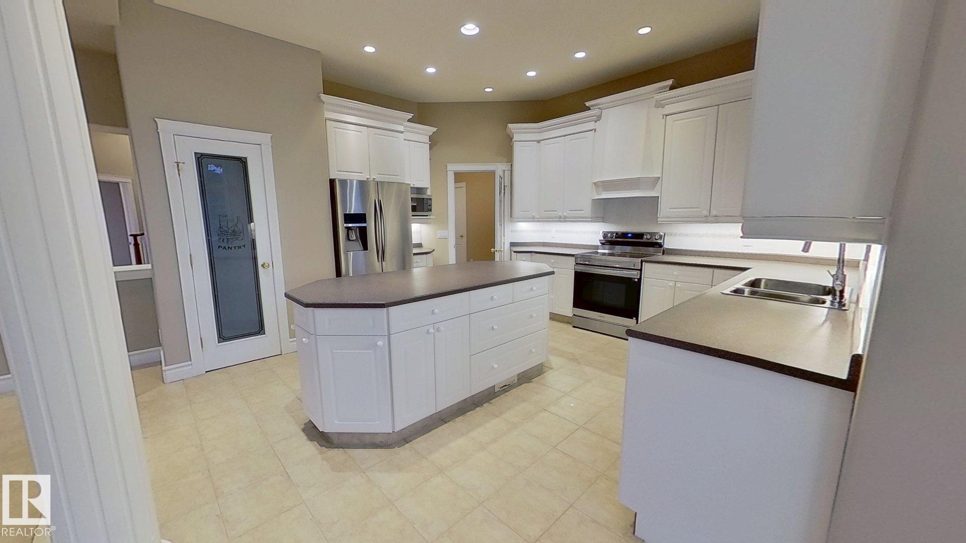 Photo 9 at 1 Kelso crest, Kingswood, St. Albert