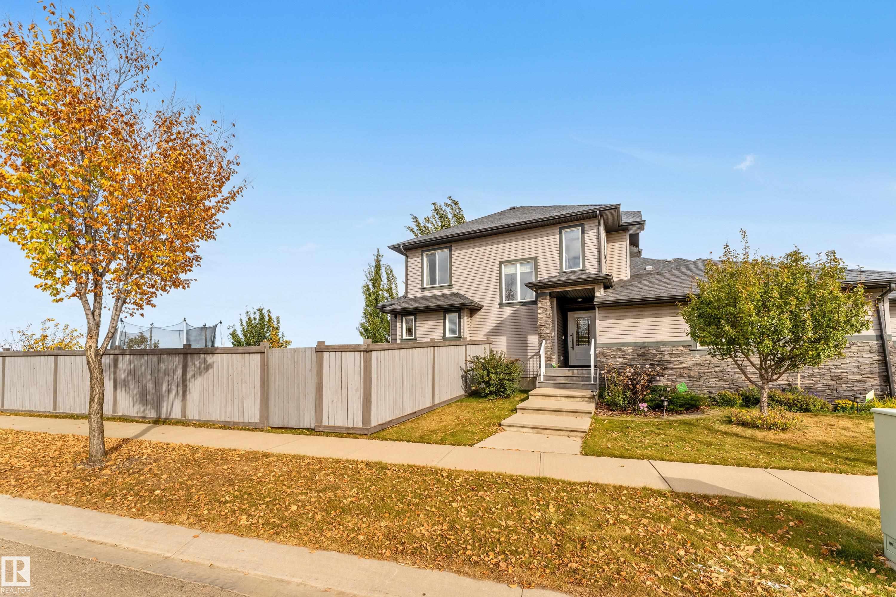 Photo 3 at 118 Rue Montalet, Dansereau Meadows, Beaumont