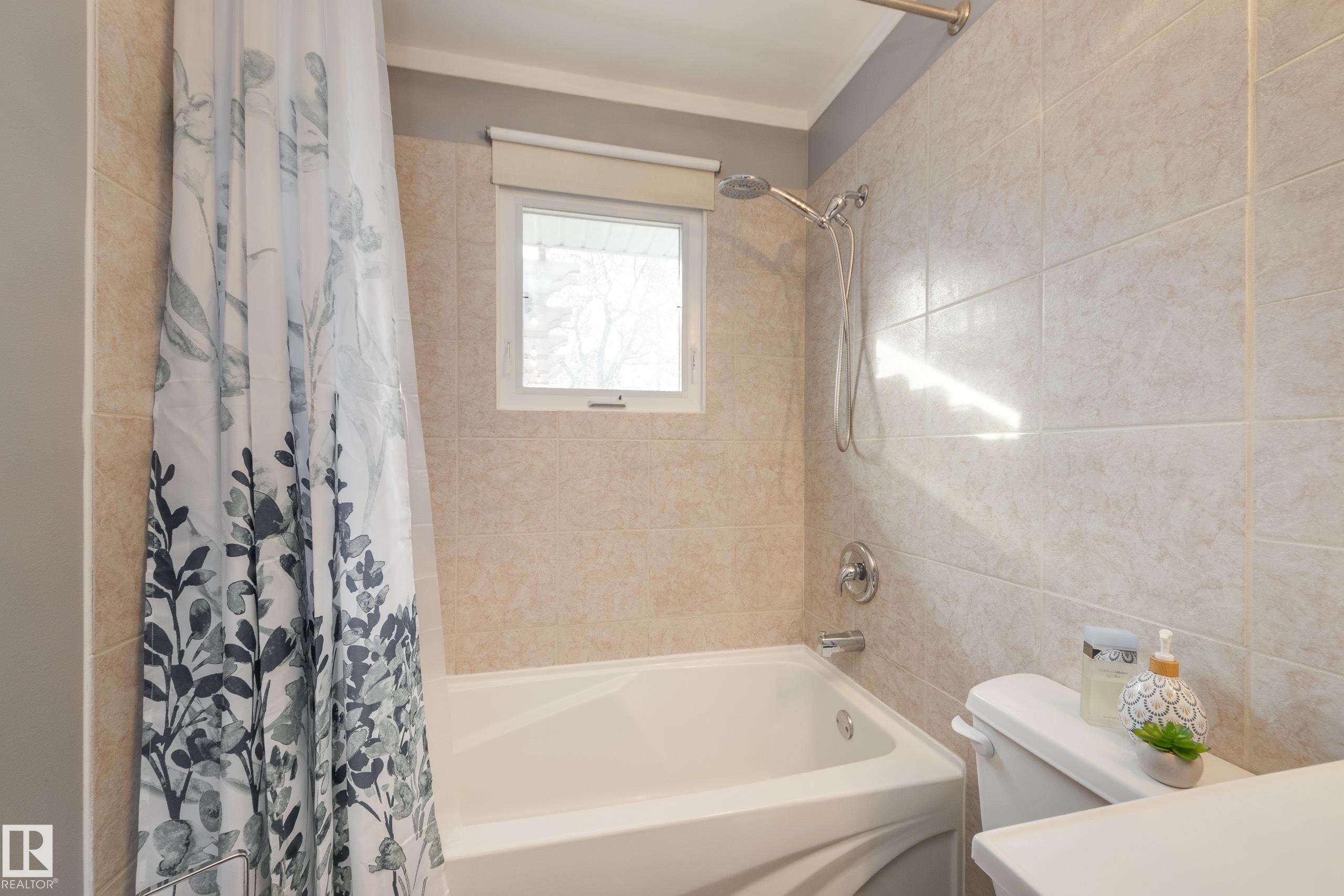Photo 20 at 16107 80 Avenue NW, Elmwood, Edmonton