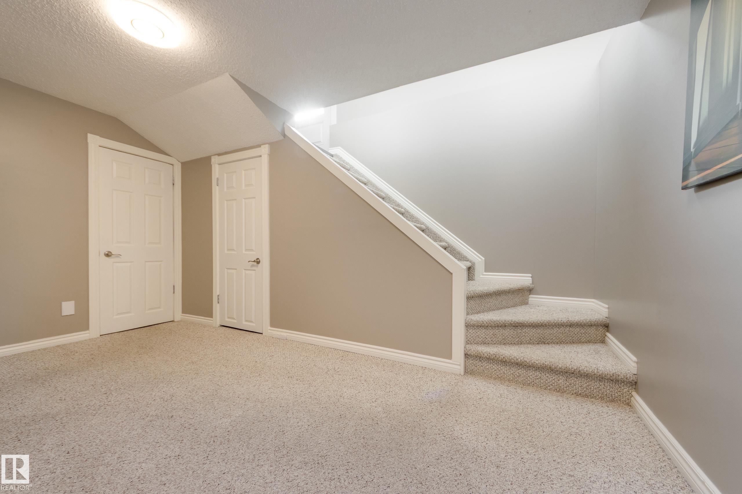 Photo 22 at 16107 80 Avenue NW, Elmwood, Edmonton
