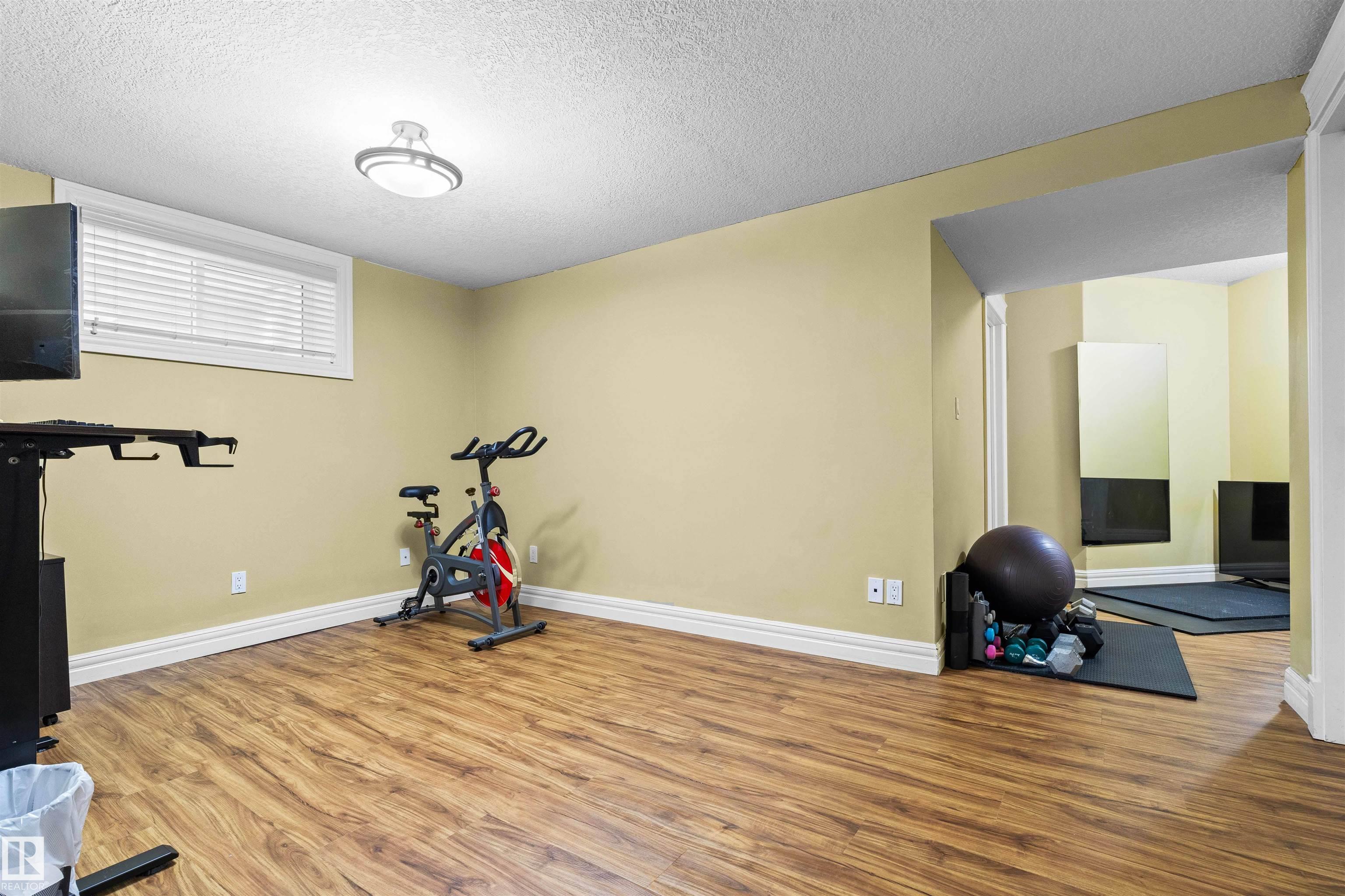 Photo 22 at 7918 7 Avenue SW, Ellerslie, Edmonton