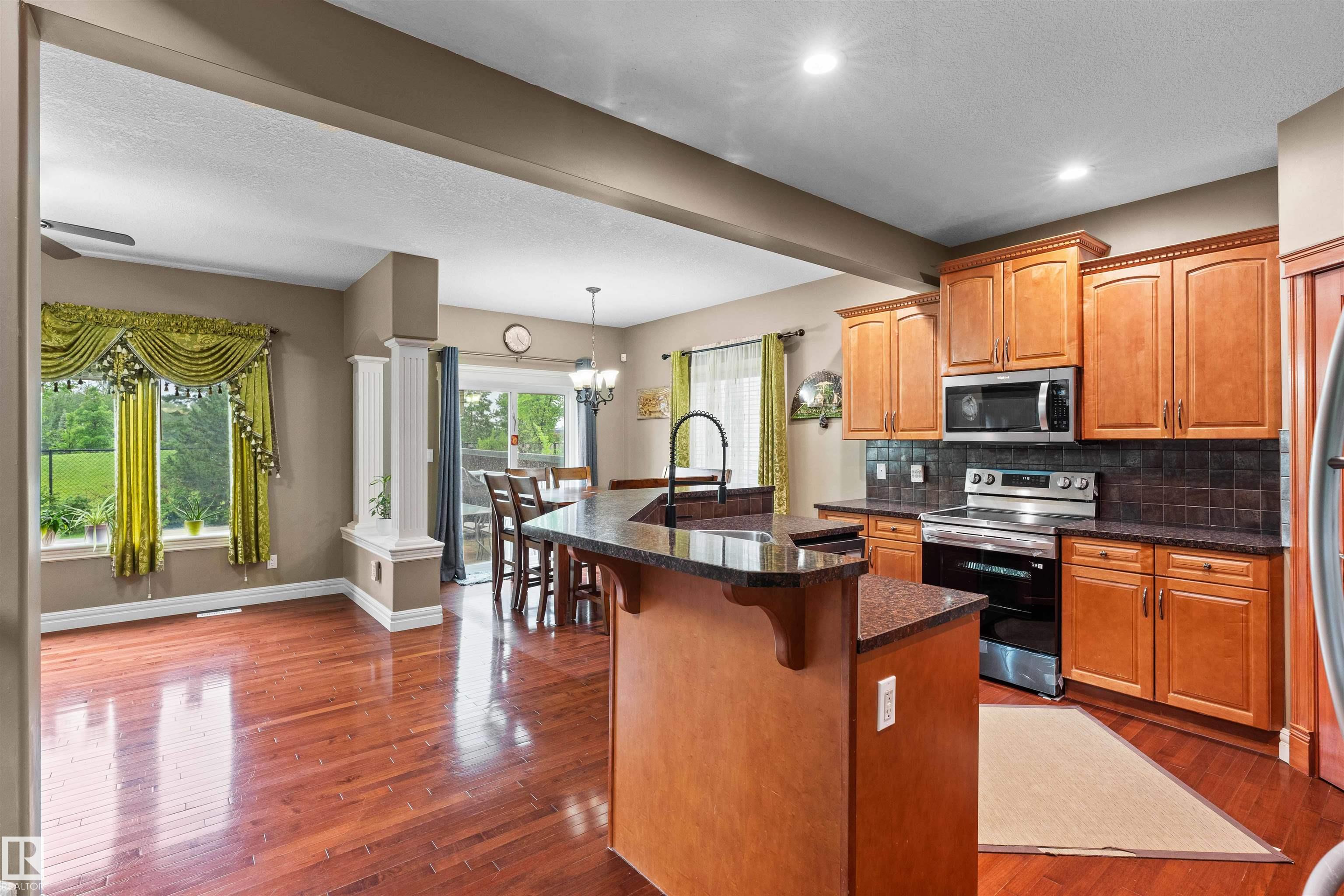 Photo 6 at 7918 7 Avenue SW, Ellerslie, Edmonton