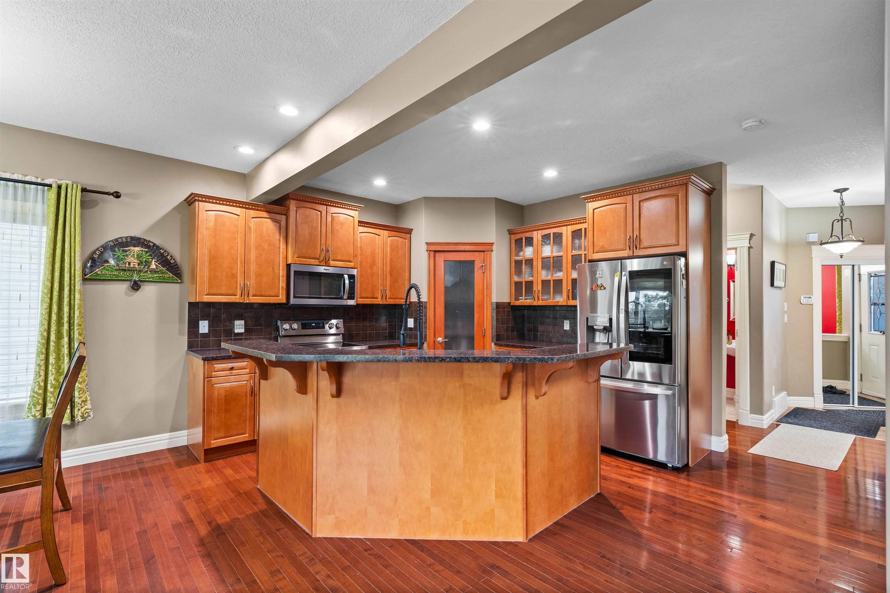 Photo 8 at 7918 7 Avenue SW, Ellerslie, Edmonton