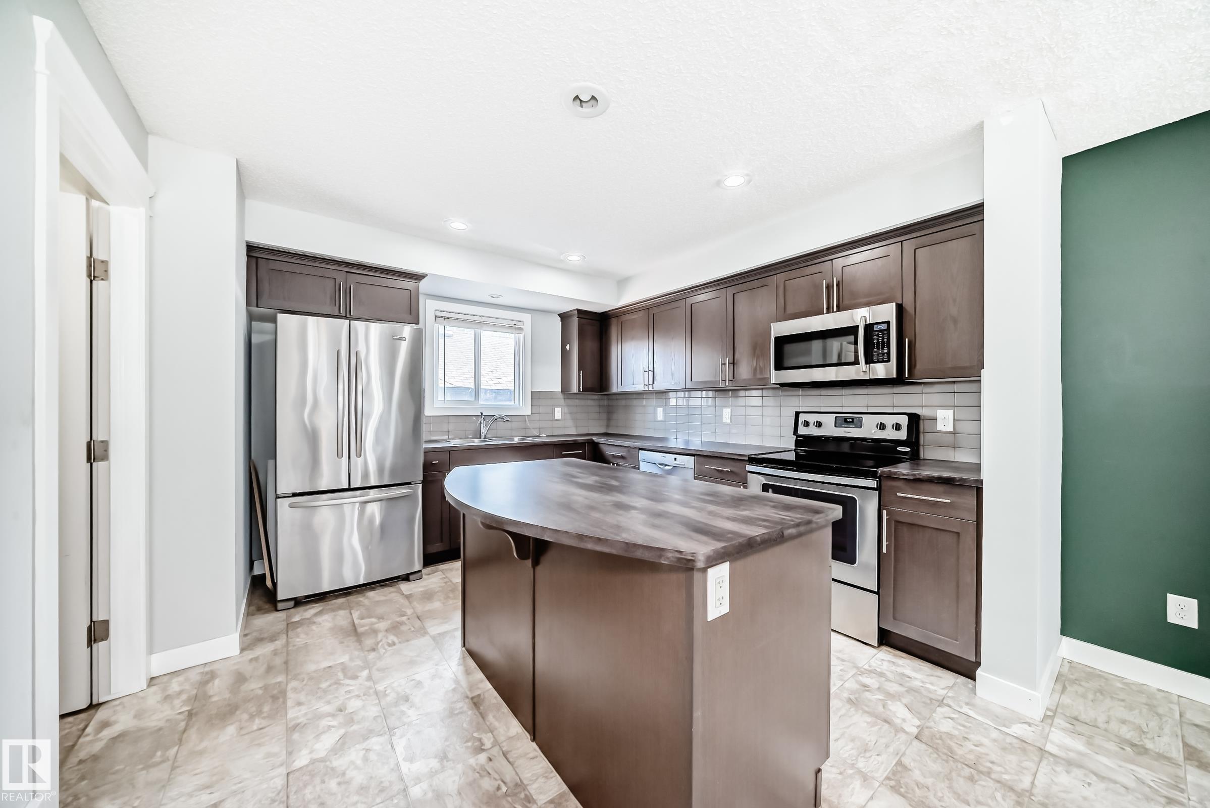 Photo 3 at 1611 52 Street SW, Walker, Edmonton