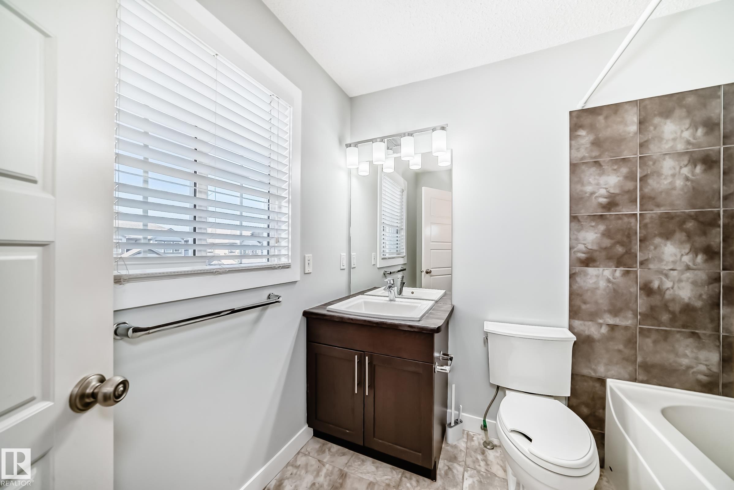 Photo 24 at 1611 52 Street SW, Walker, Edmonton