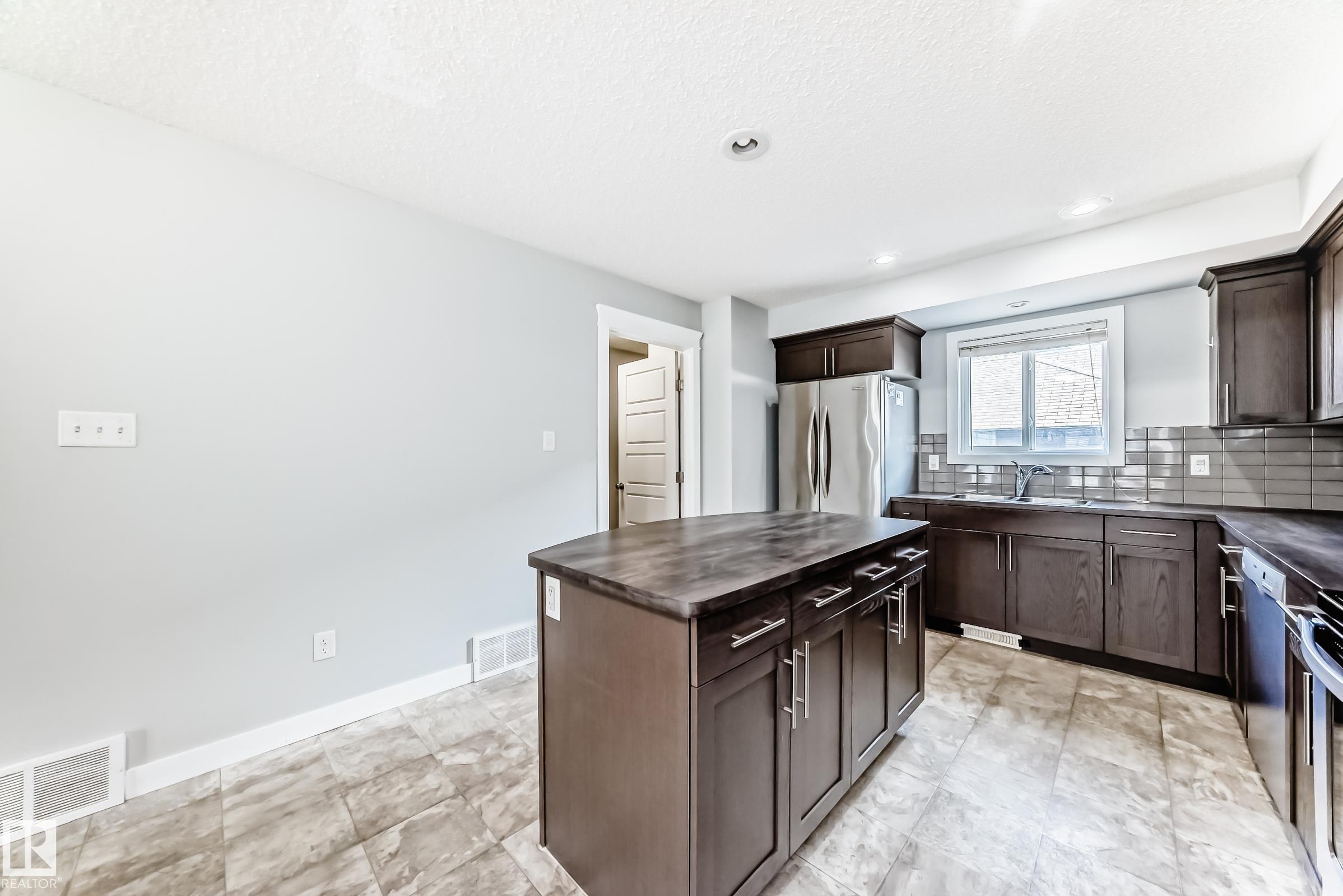 Photo 5 at 1611 52 Street SW, Walker, Edmonton