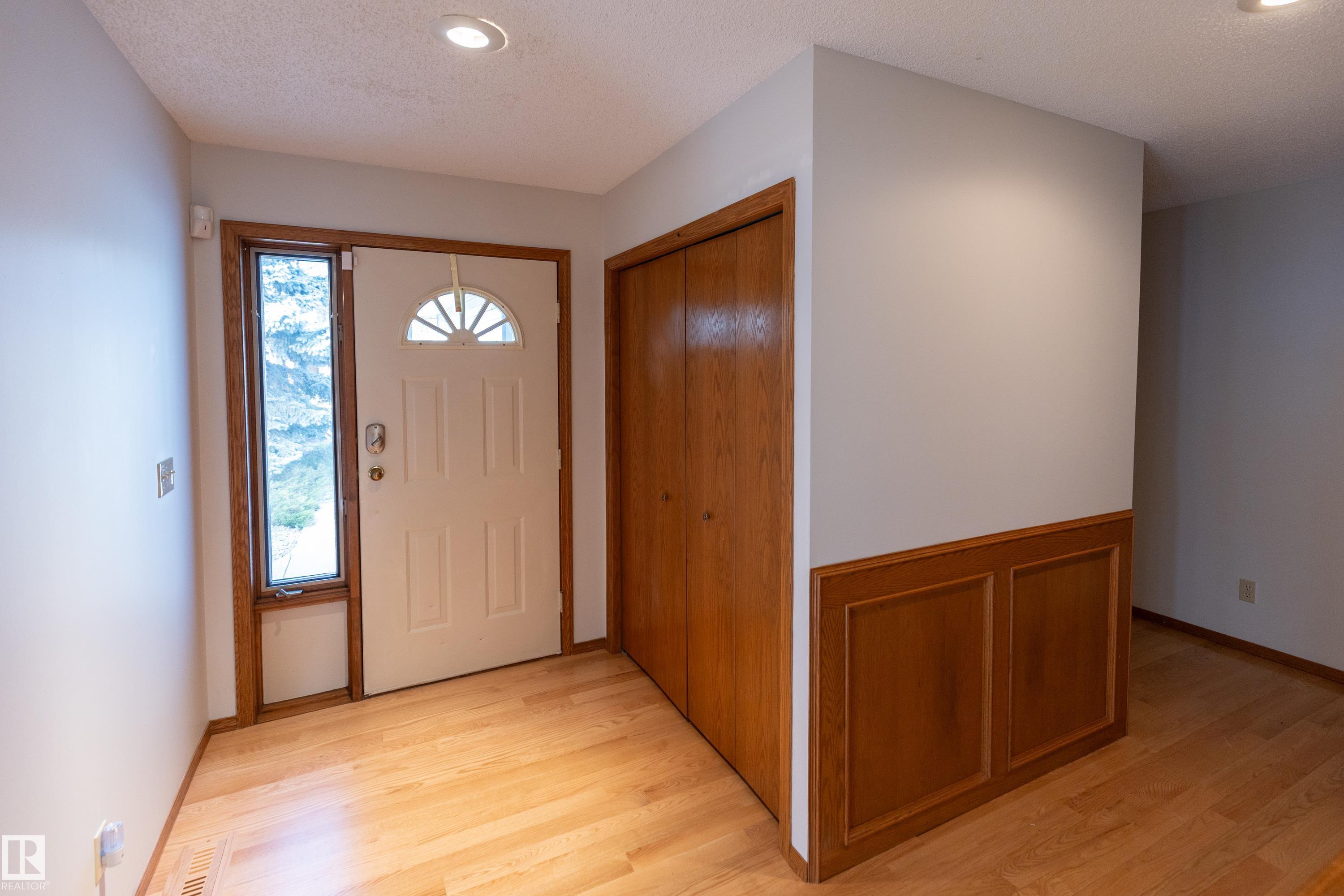 Photo 4 at 50 Hillside Crescent, Heritage Hills, Sherwood Park