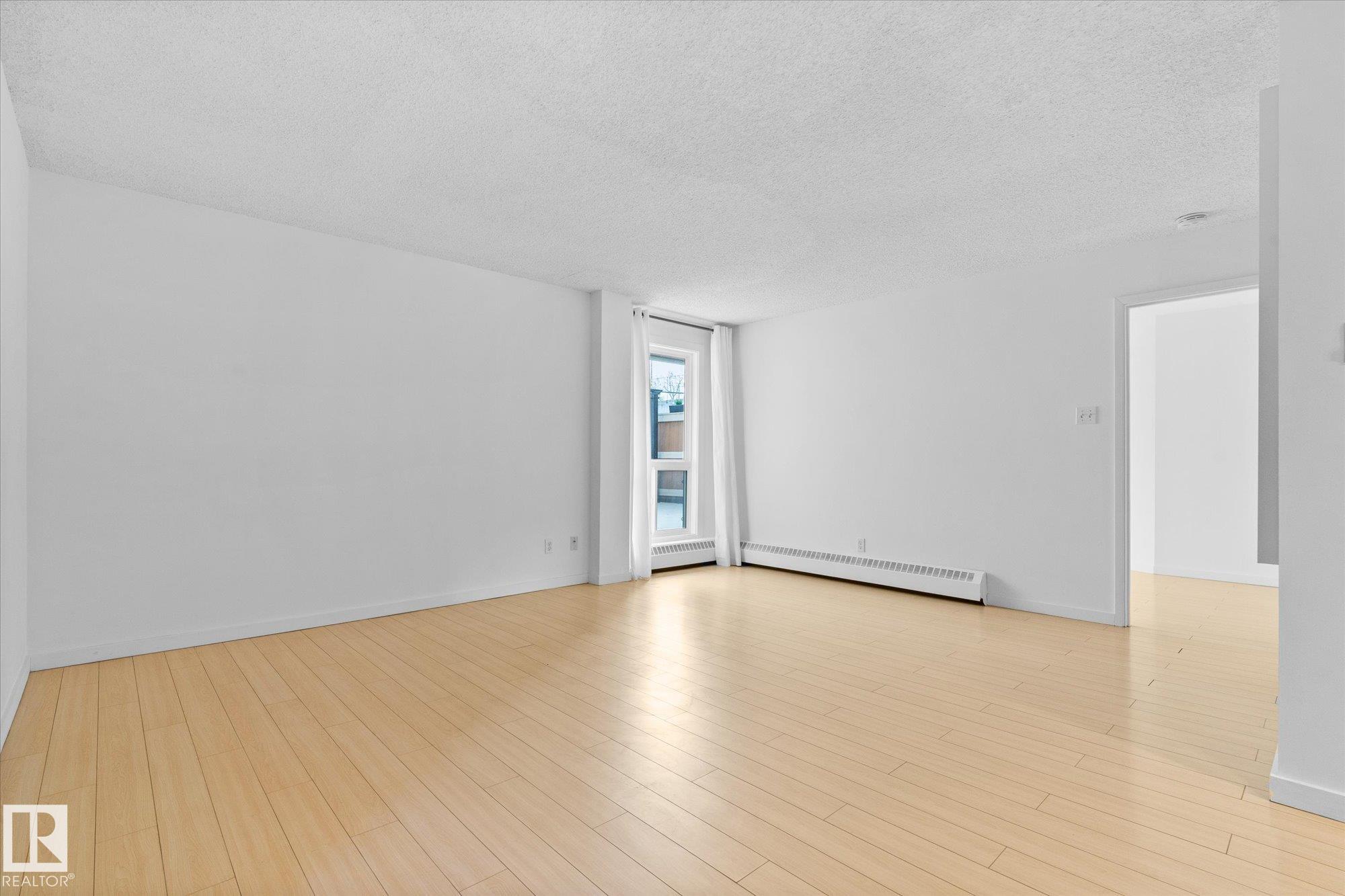 Photo 12 at 104 - 10175 114 Street NW, Wîhkwêntôwin, Edmonton