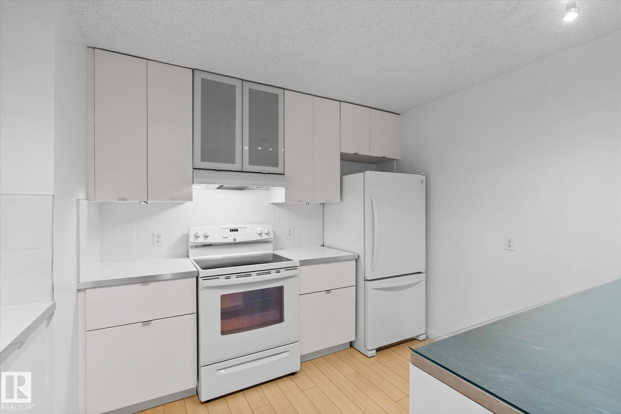 Photo 14 at 104 - 10175 114 Street NW, Wîhkwêntôwin, Edmonton