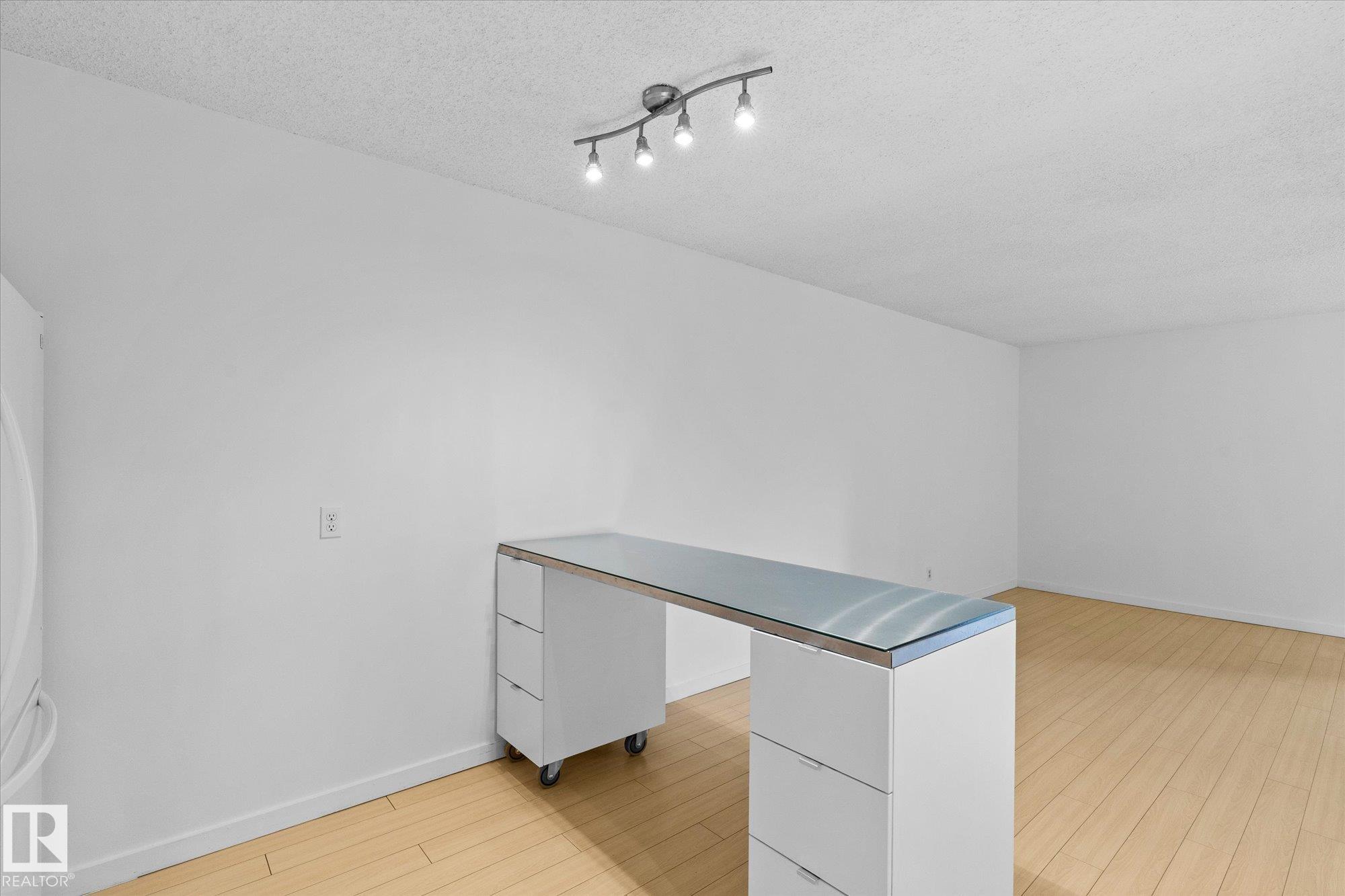 Photo 17 at 104 - 10175 114 Street NW, Wîhkwêntôwin, Edmonton