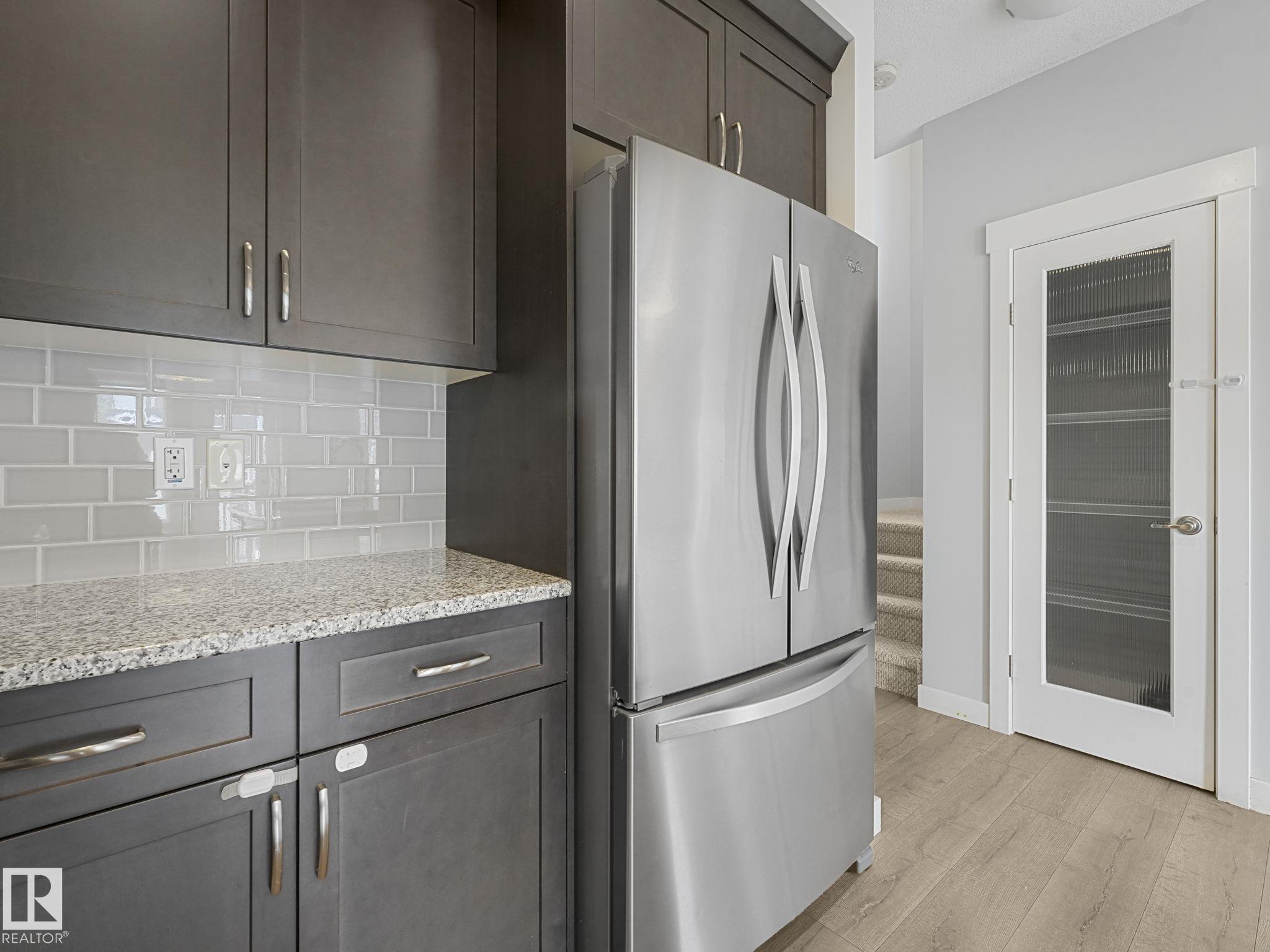 Photo 9 at 557 Sturtz Link, Southfork, Leduc