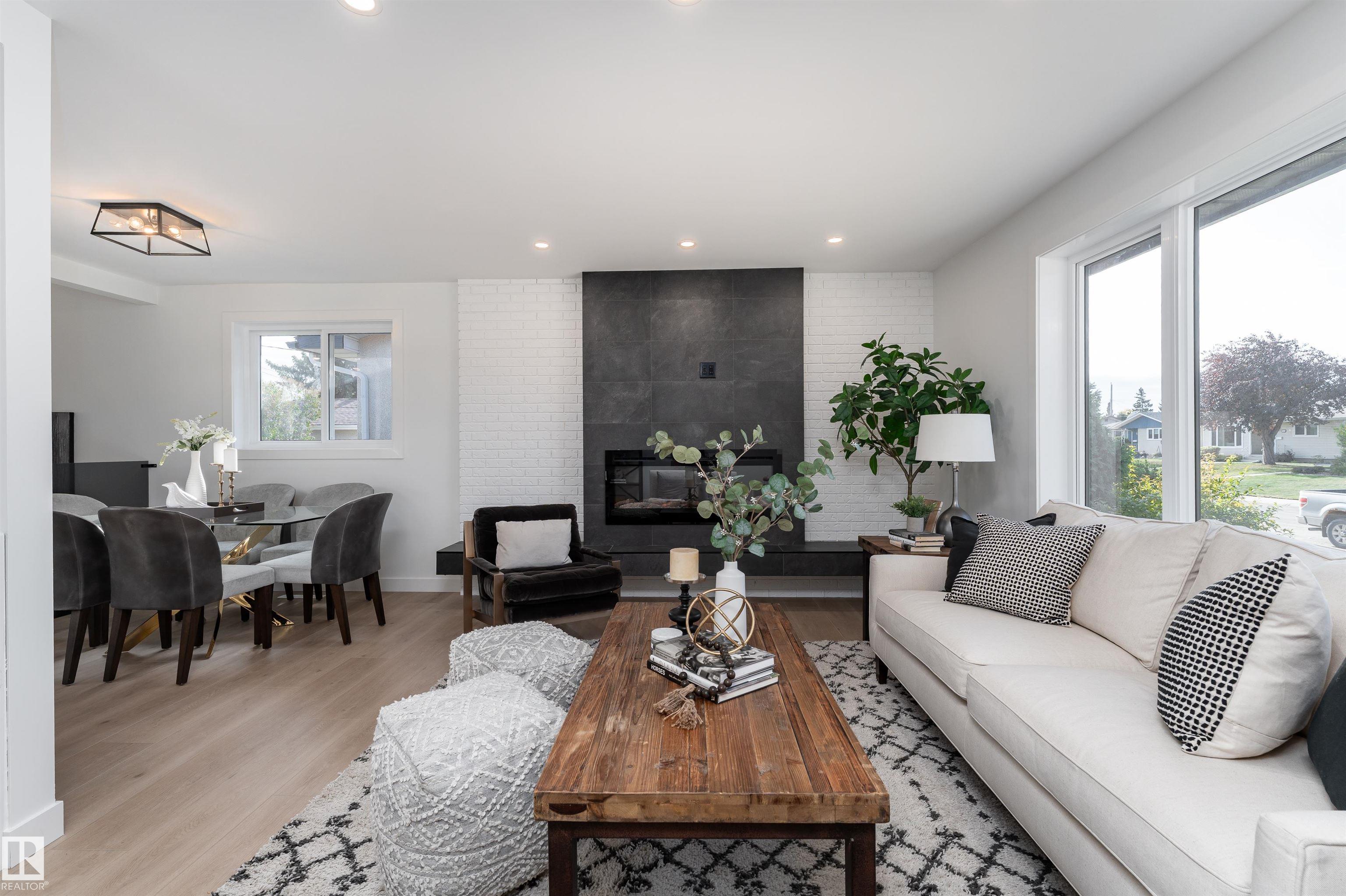 8707 54 Street NW, Kenilworth, Edmonton 