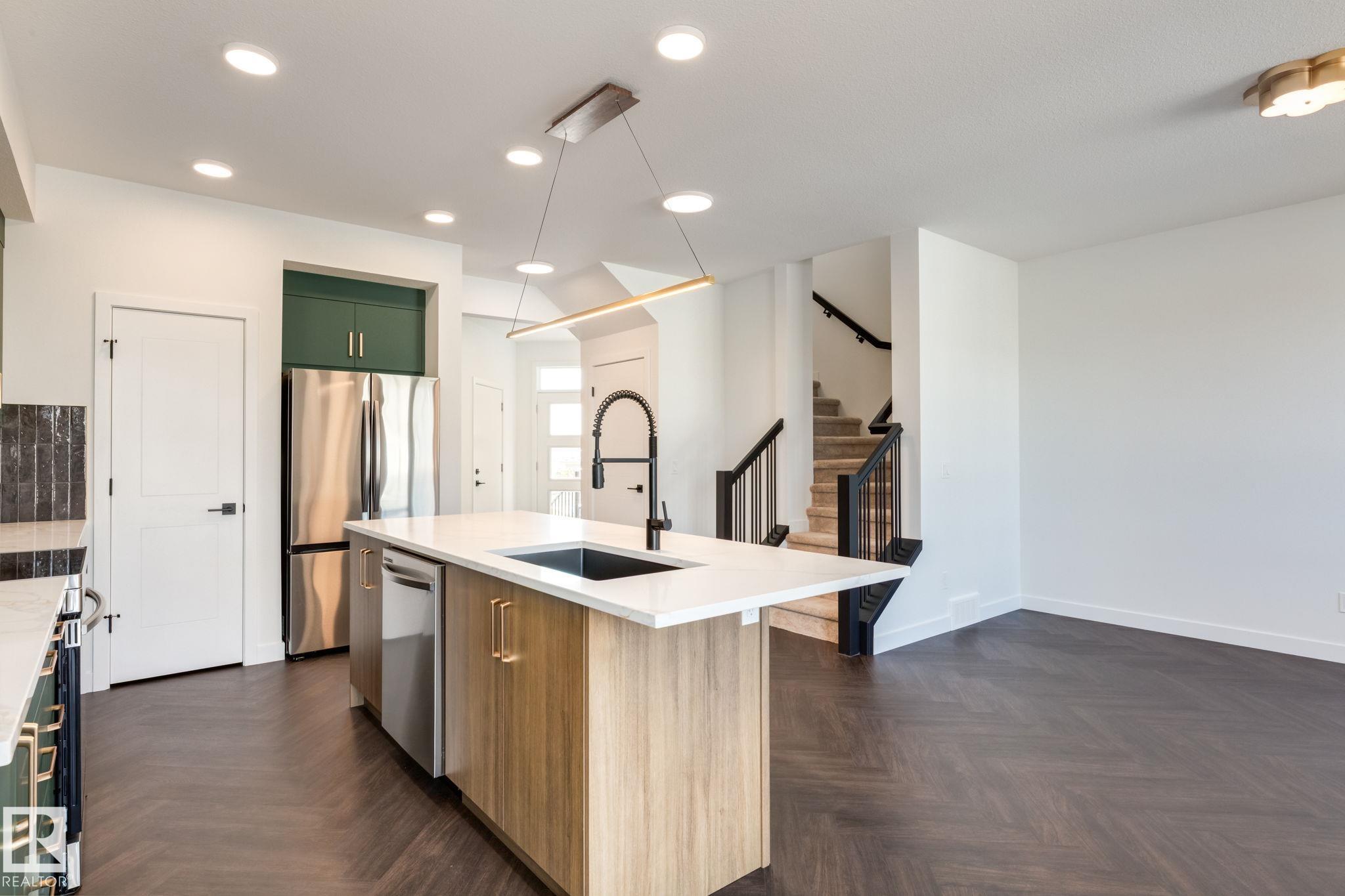 Picture for 2128 CROSSBILL LN NW