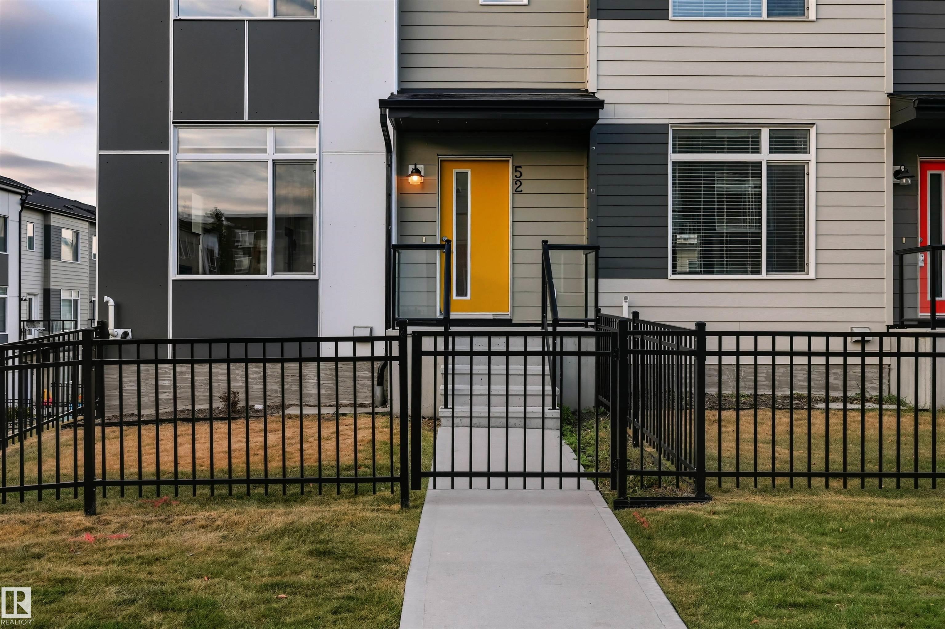Photo 3 at 52 - 804 Welsh Drive SW, Walker, Edmonton