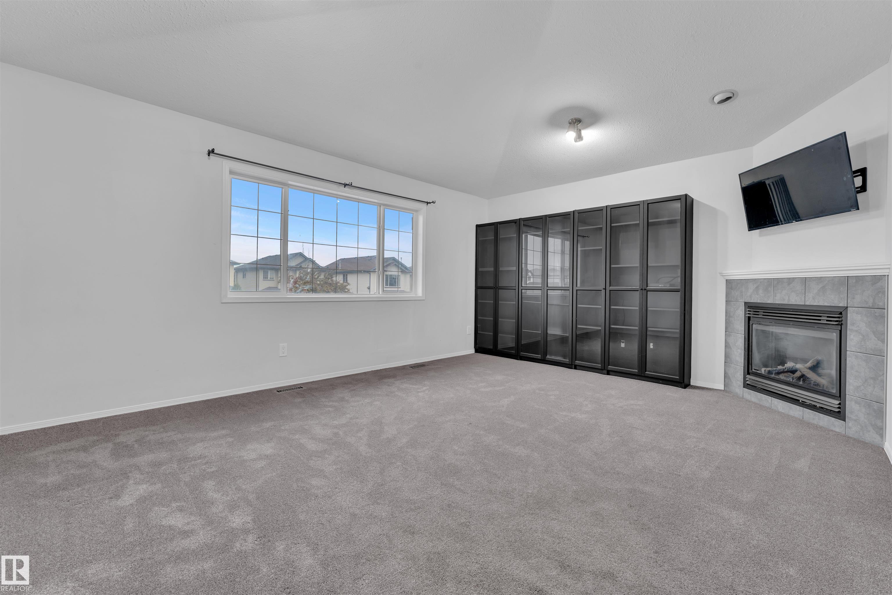 Photo 11 at 3323 26 Avenue NW, Silver Berry, Edmonton