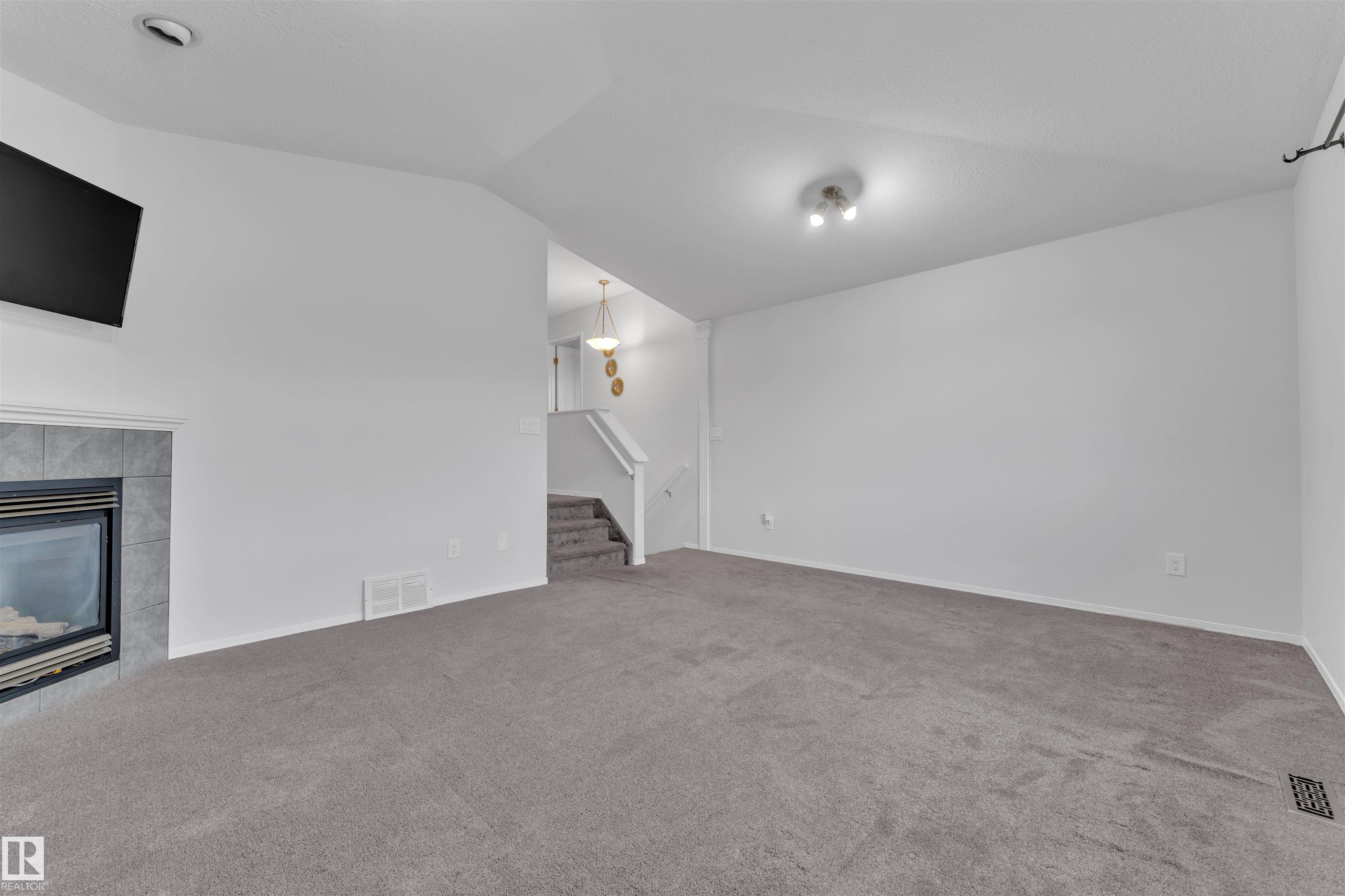 Photo 13 at 3323 26 Avenue NW, Silver Berry, Edmonton