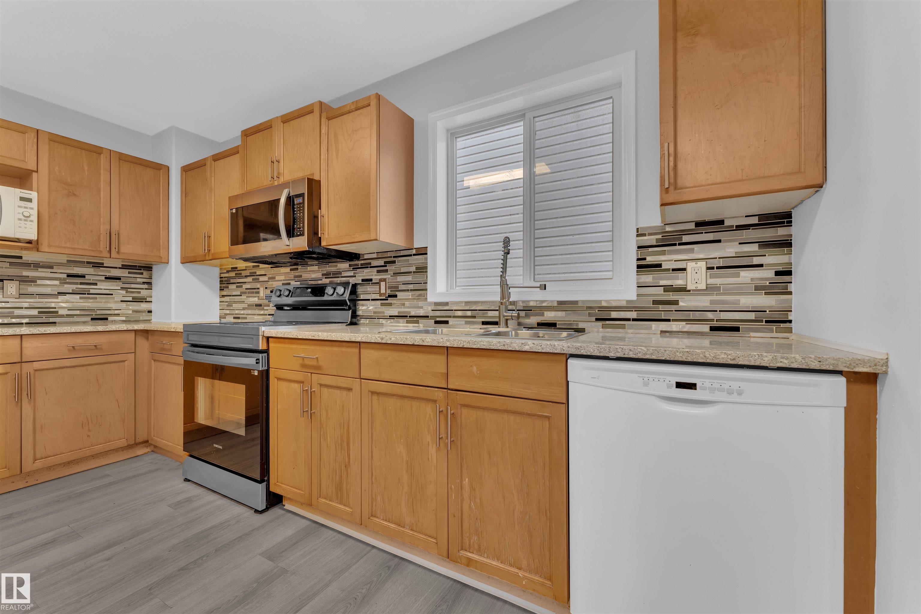 Photo 33 at 3323 26 Avenue NW, Silver Berry, Edmonton