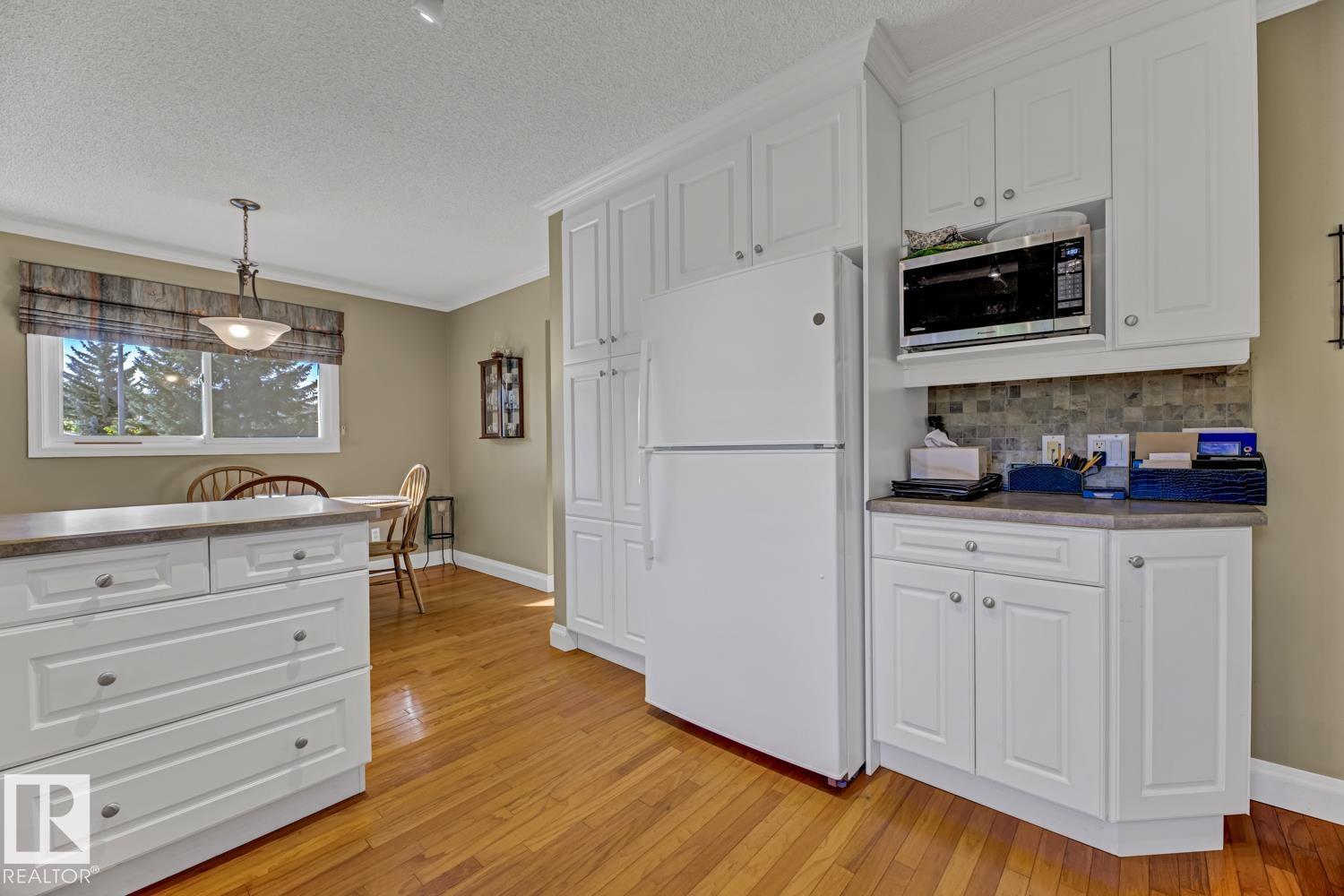 Photo 22 at 1015 Parker Drive, Westboro, Sherwood Park