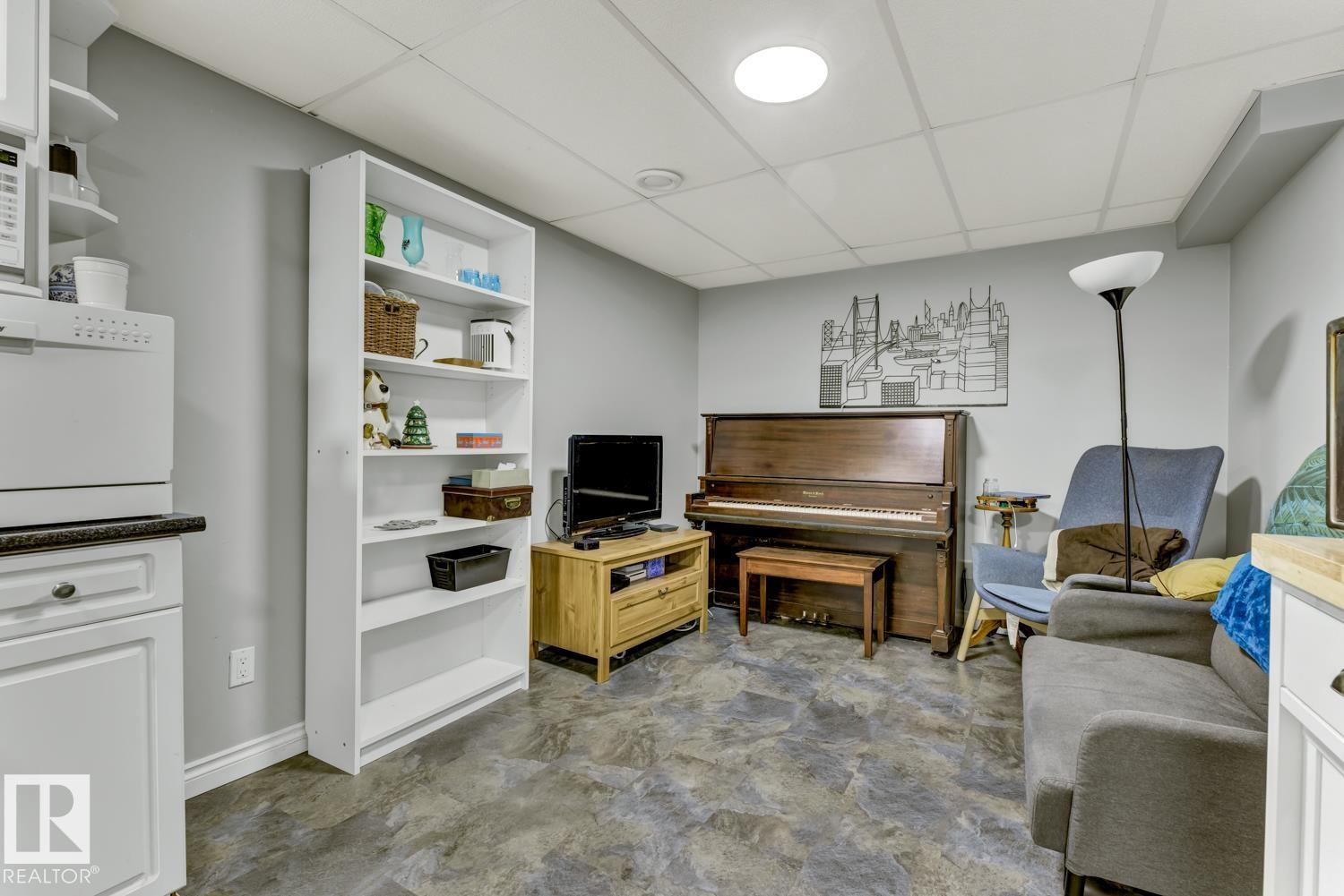 Photo 37 at 1015 Parker Drive, Westboro, Sherwood Park