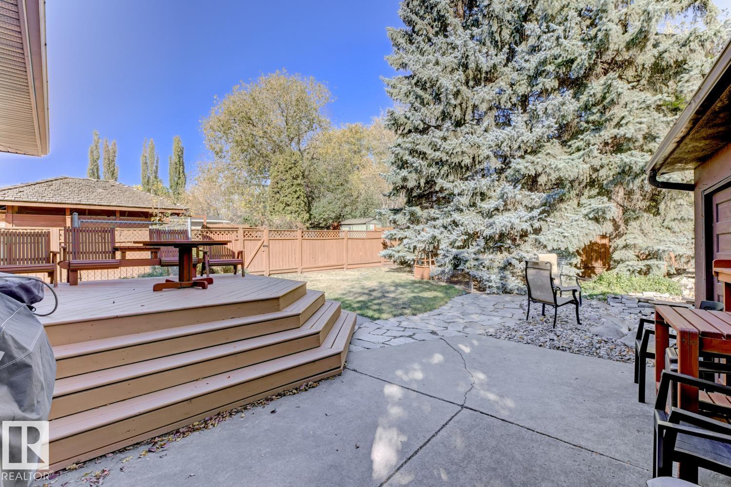Photo 5 at 1015 Parker Drive, Westboro, Sherwood Park
