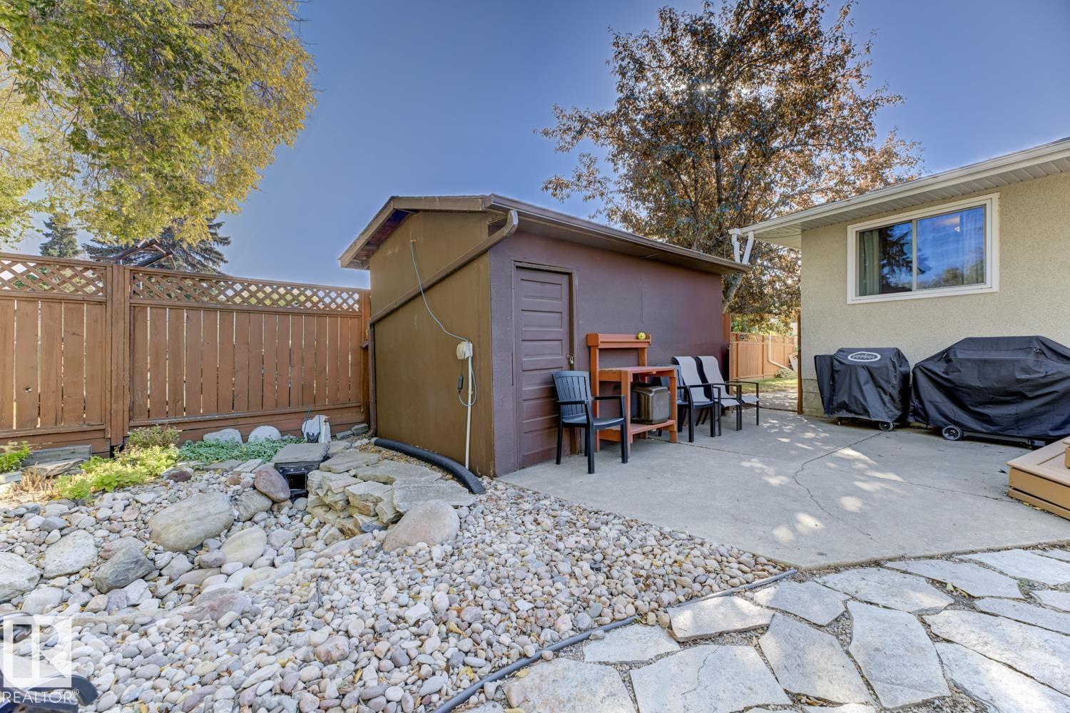 Photo 8 at 1015 Parker Drive, Westboro, Sherwood Park