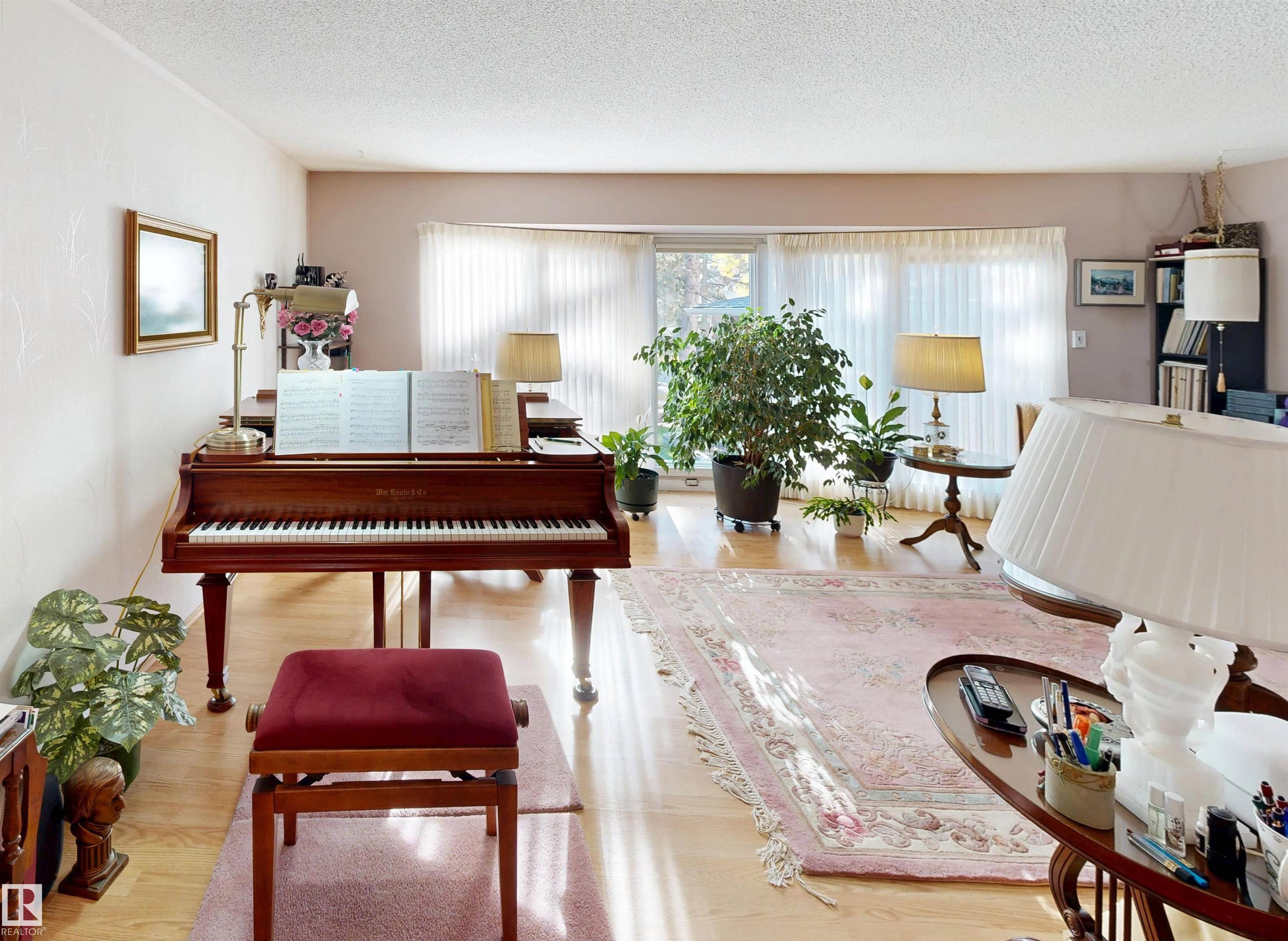 Photo 10 at 16 Gatewood Avenue, Grandin, St. Albert