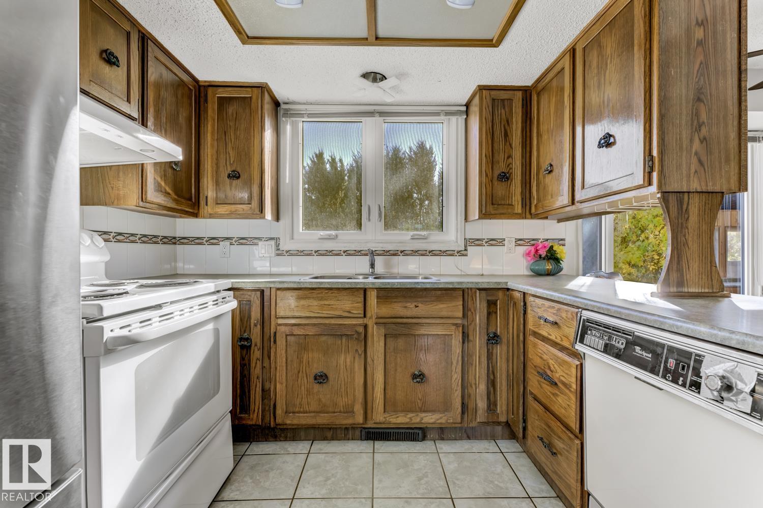 Photo 15 at 11105 20 Avenue NW, Skyrattler, Edmonton