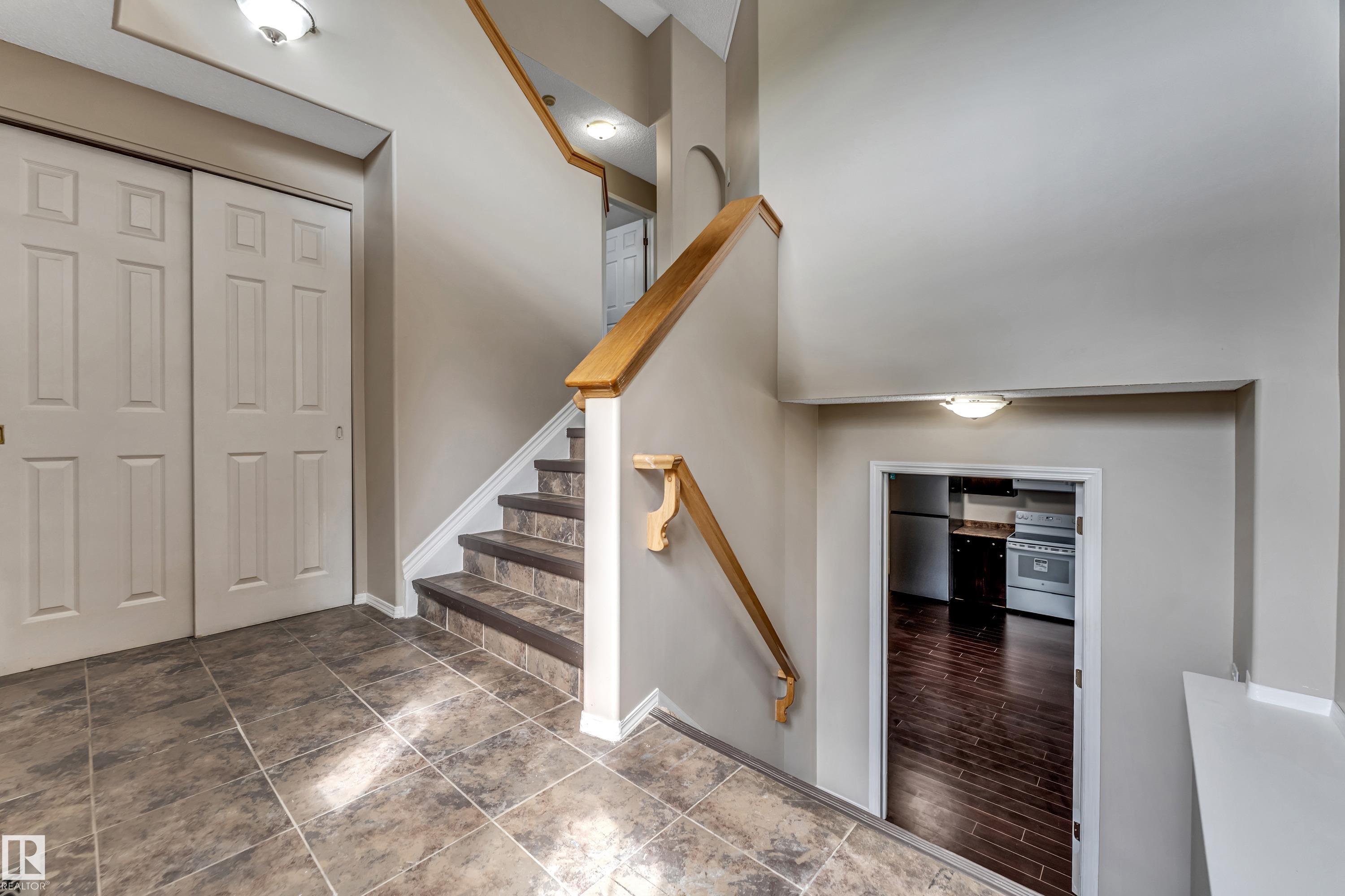 Photo 13 at 3320 27 Avenue NW, Silver Berry, Edmonton
