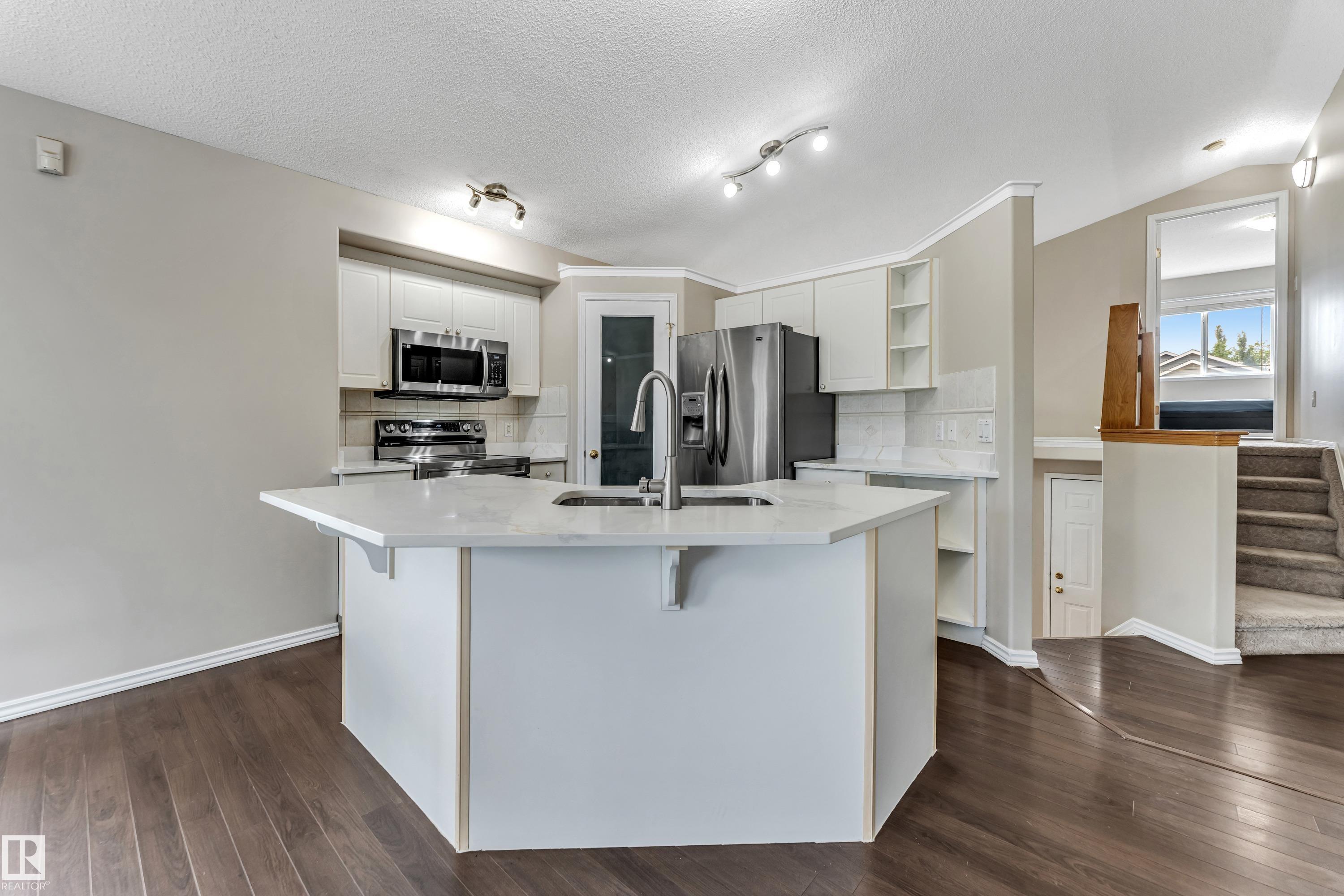 Photo 21 at 3320 27 Avenue NW, Silver Berry, Edmonton